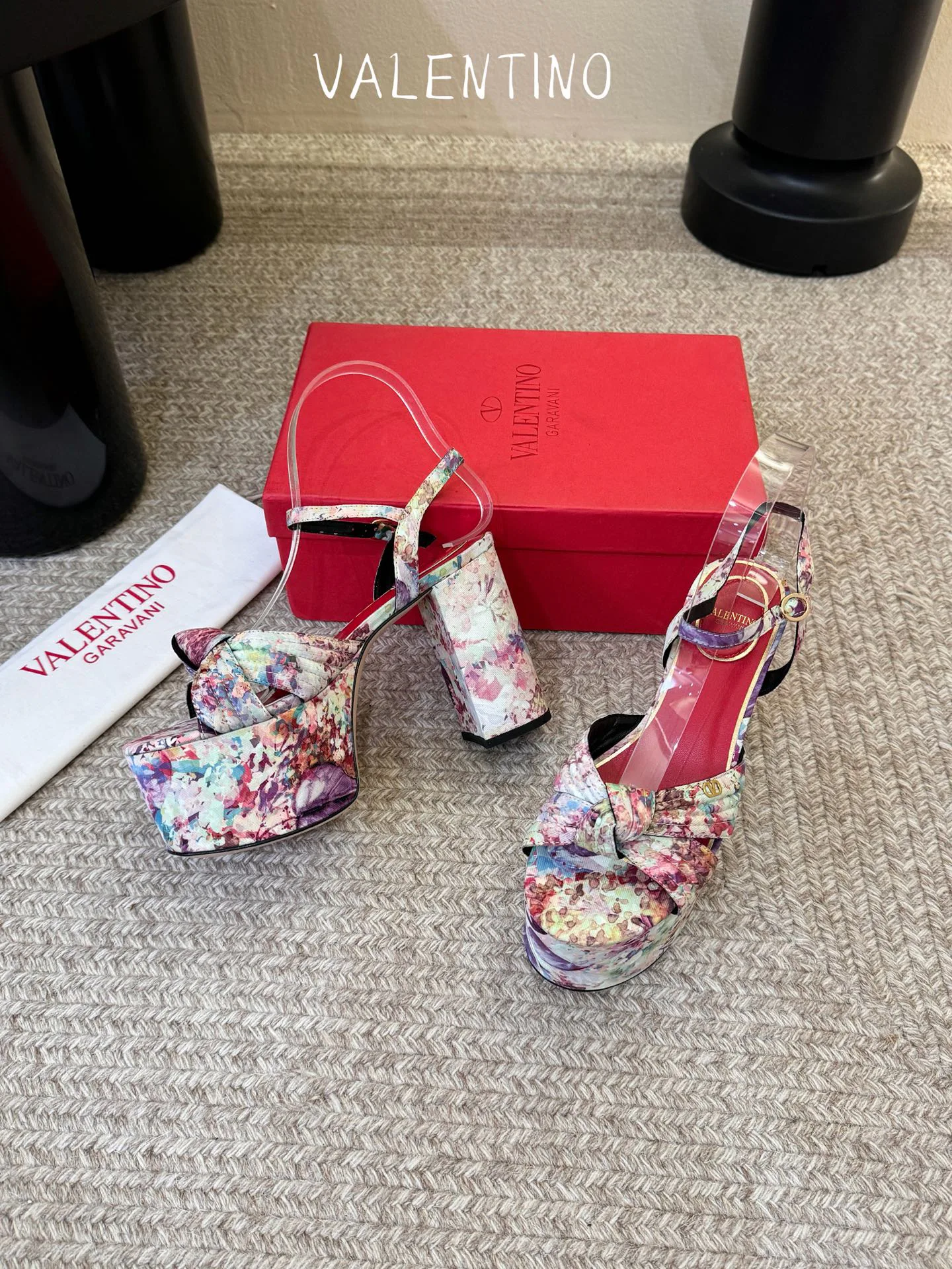 Босоножки Женские Valentino 17220317