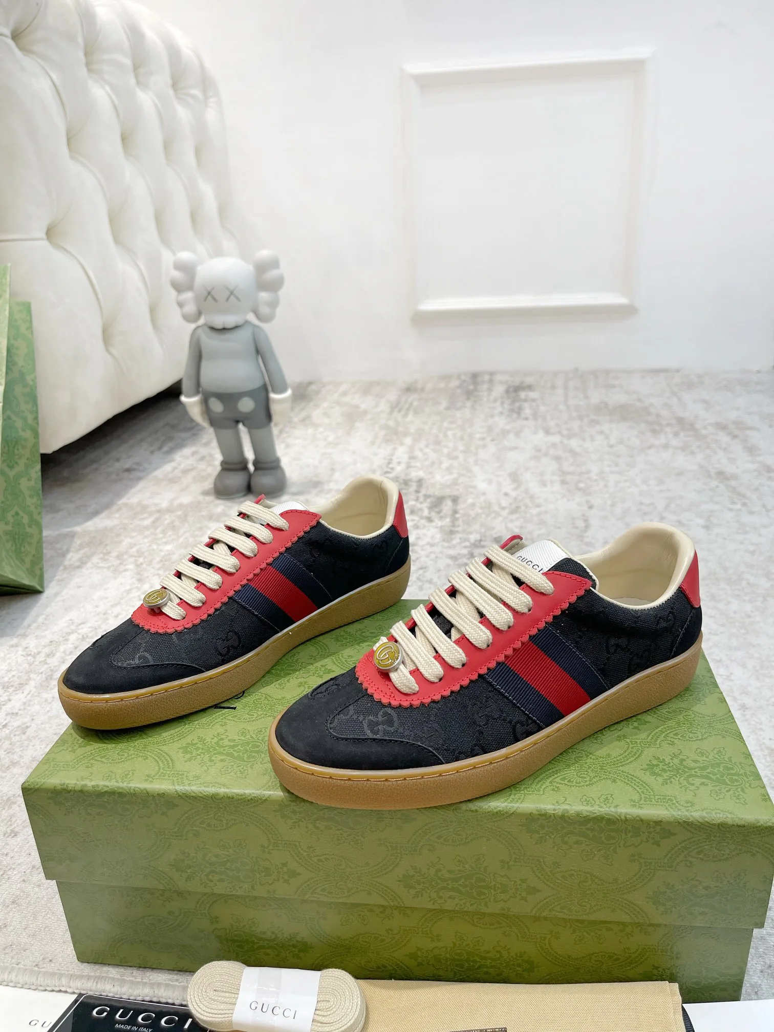Кроссовки Женские Gucci 18765965