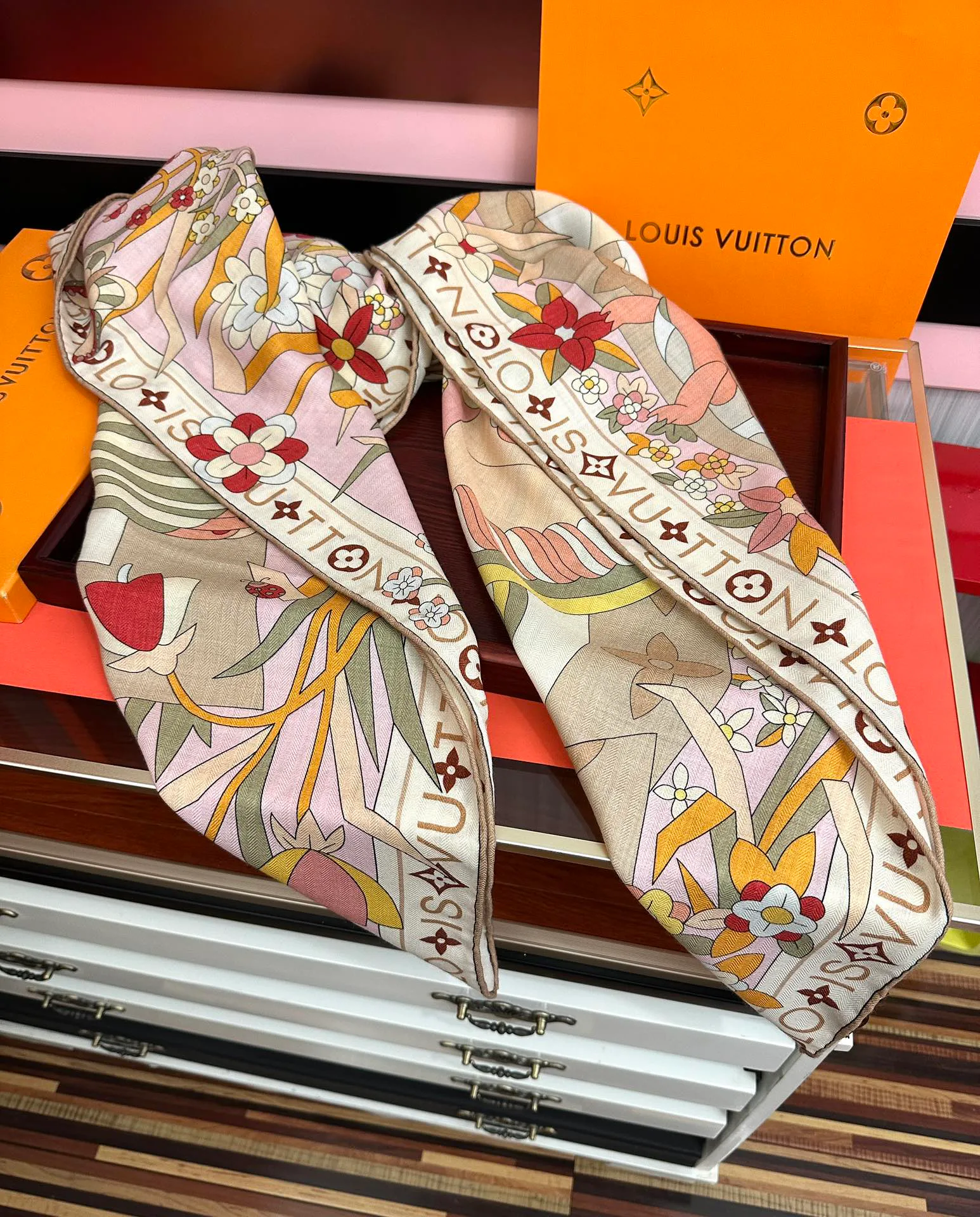 Платки Louis Vuitton 1490188