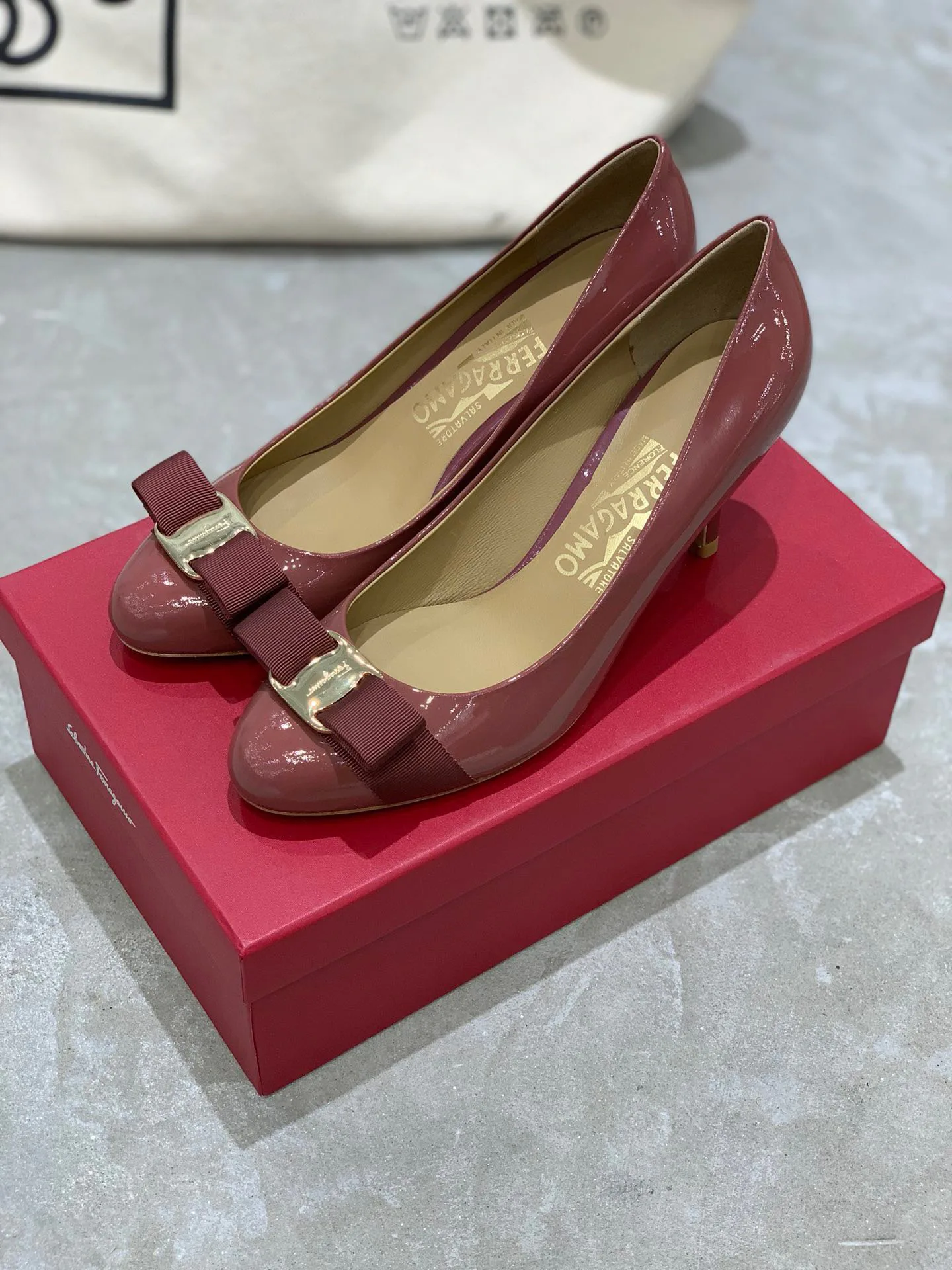 Туфли Женские Salvatore Ferragamo 18531885