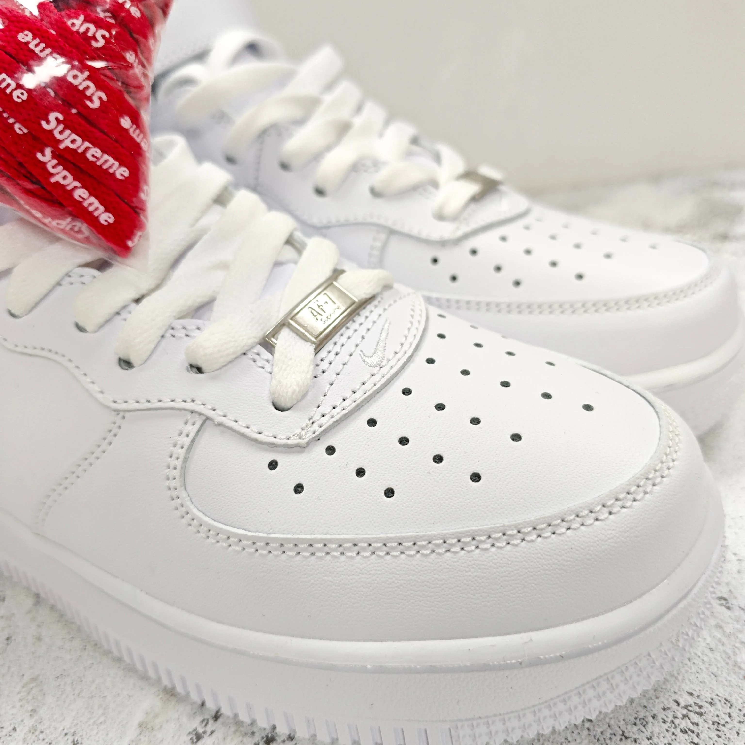 Кроссовки Женские Supreme 6671467