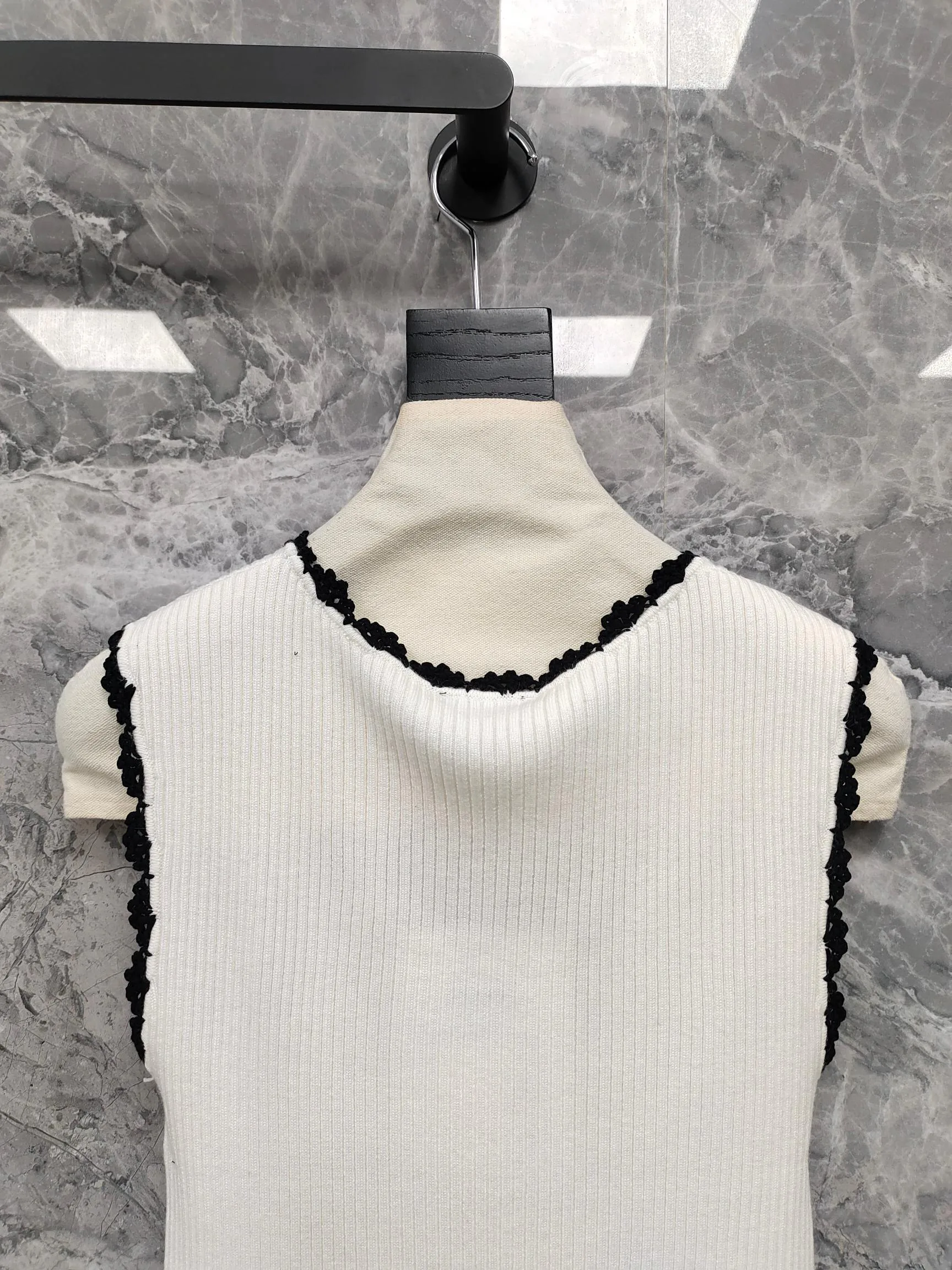 Жилеты Женские Chanel 13314365