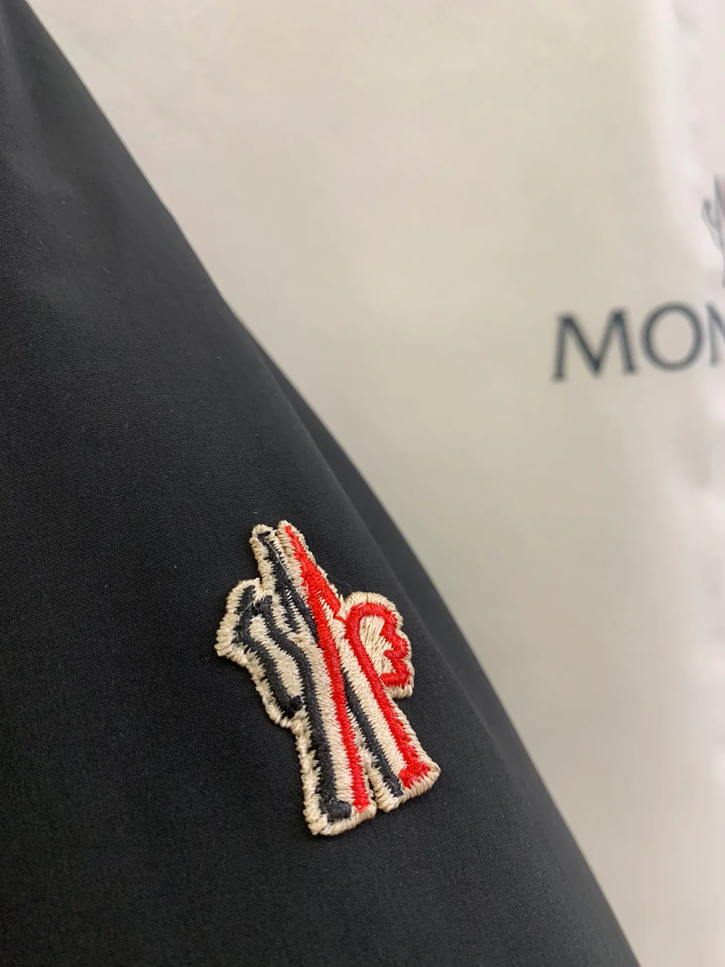 Куртки И Пуховики Женские Moncler 18723720