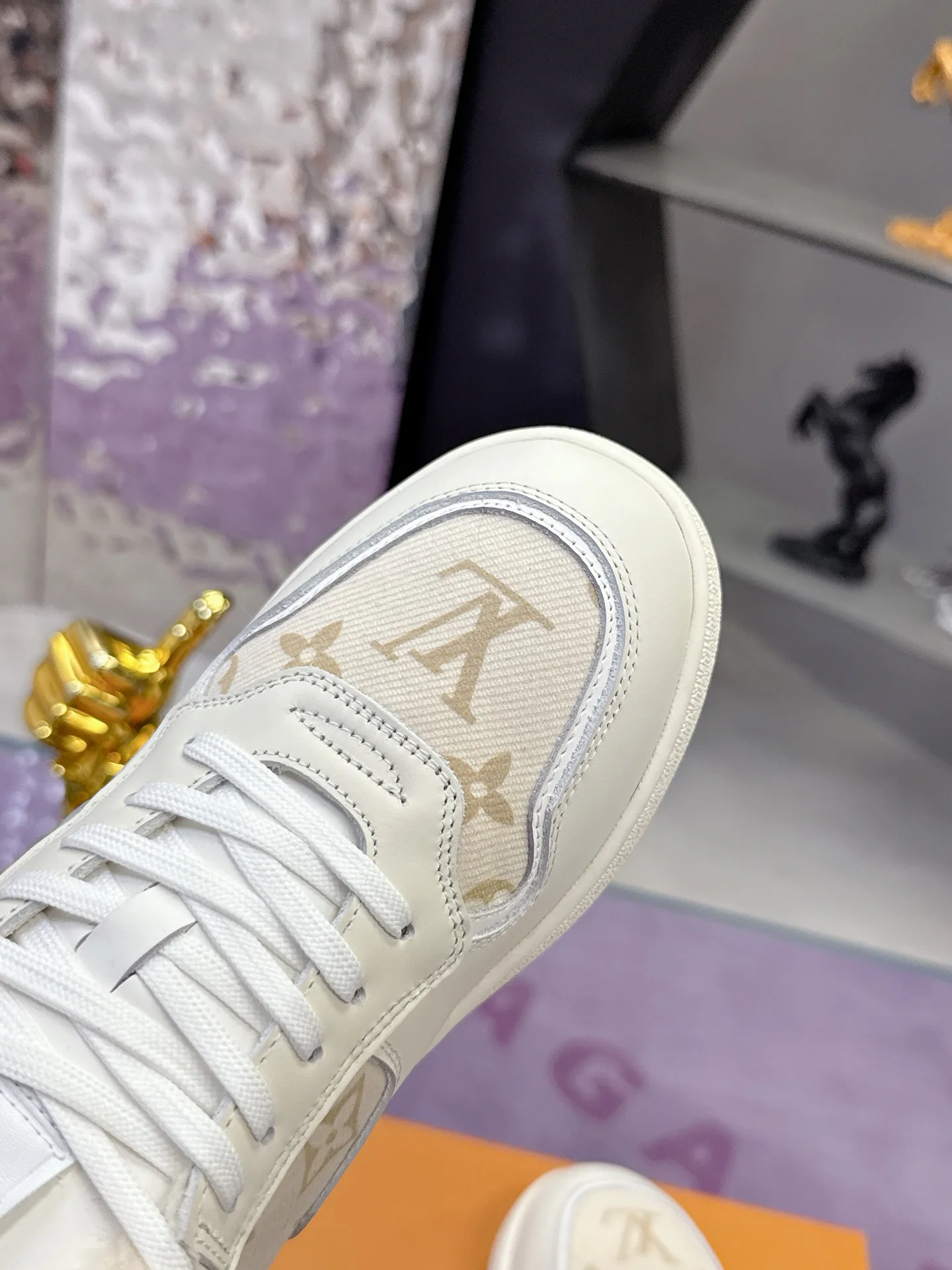 Кроссовки Женские Louis Vuitton 379399