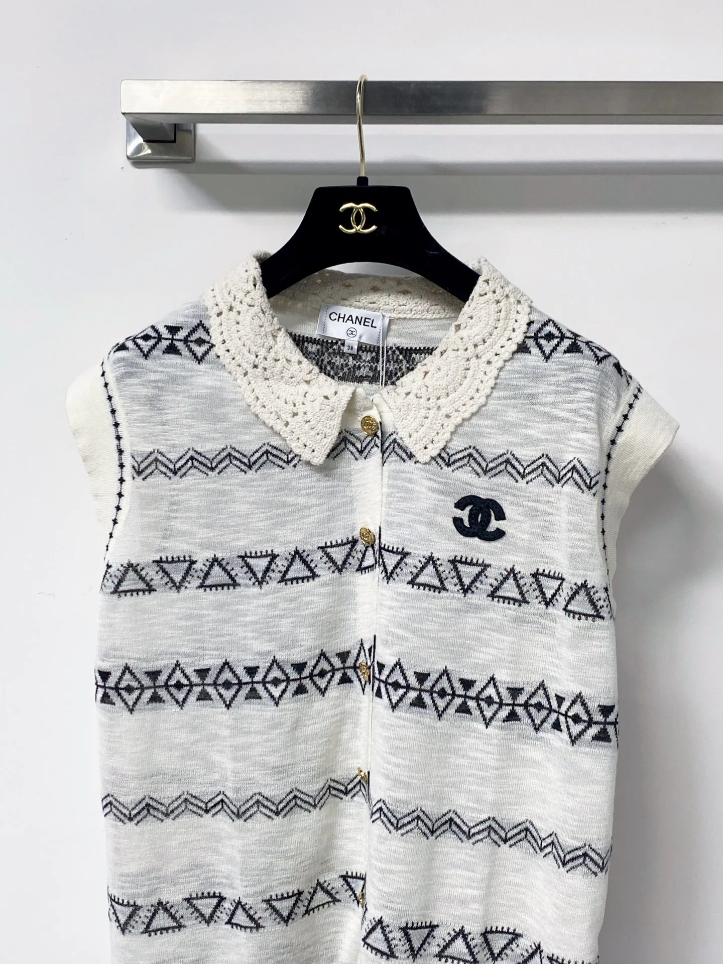 Жилеты Женские Chanel 16930831