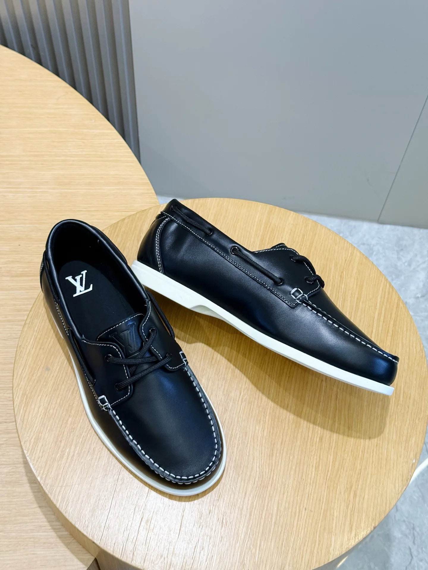Лоферы И Туфли Мужские Louis Vuitton 18100959