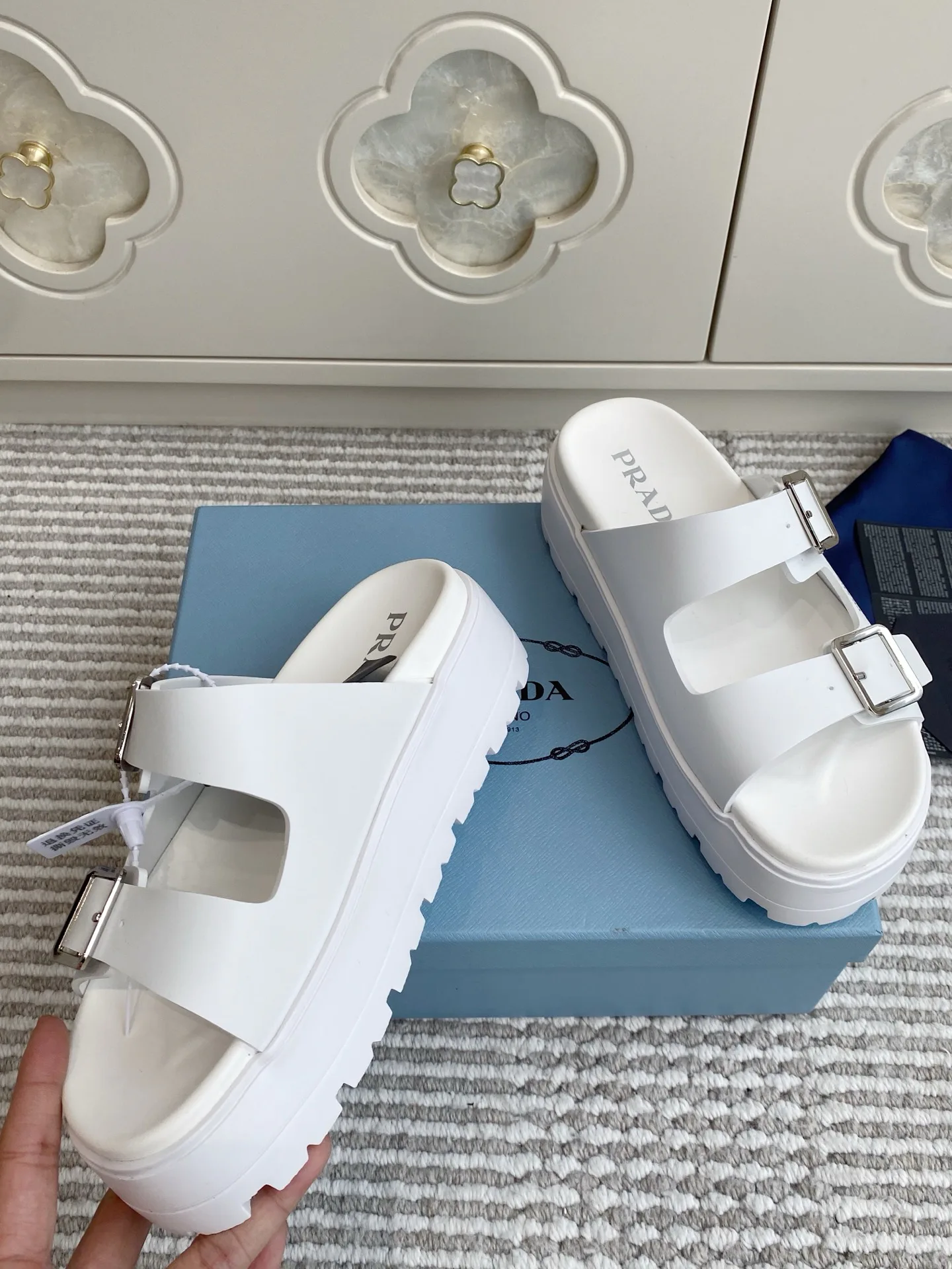 Сандалии Женские Prada 13151711