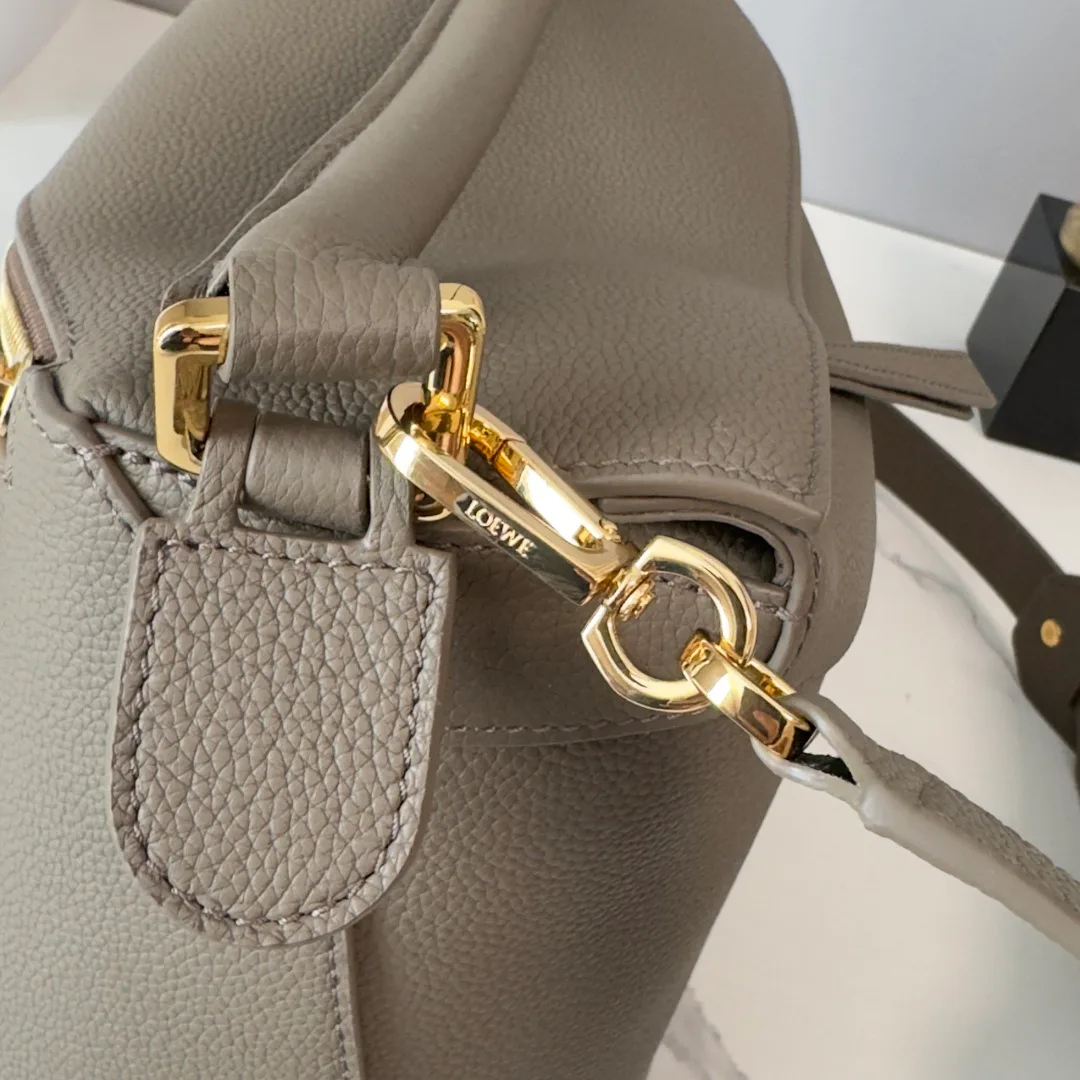 Классические Сумки Женские Loewe 11674679