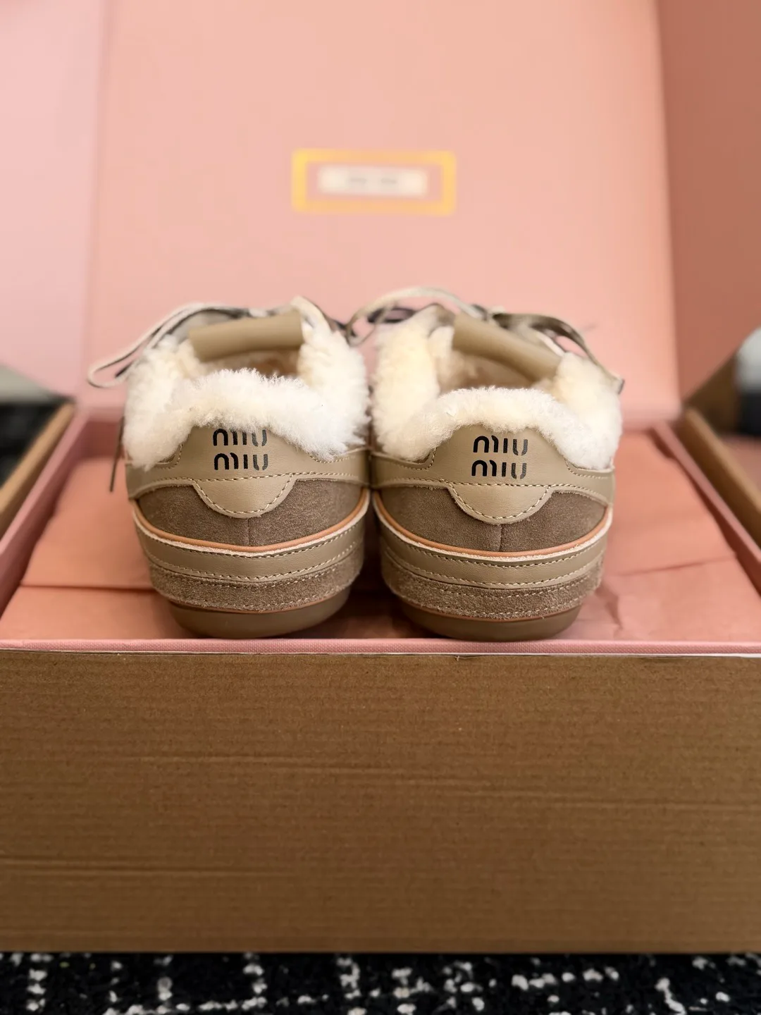Кроссовки Женские Miu Miu 18309205