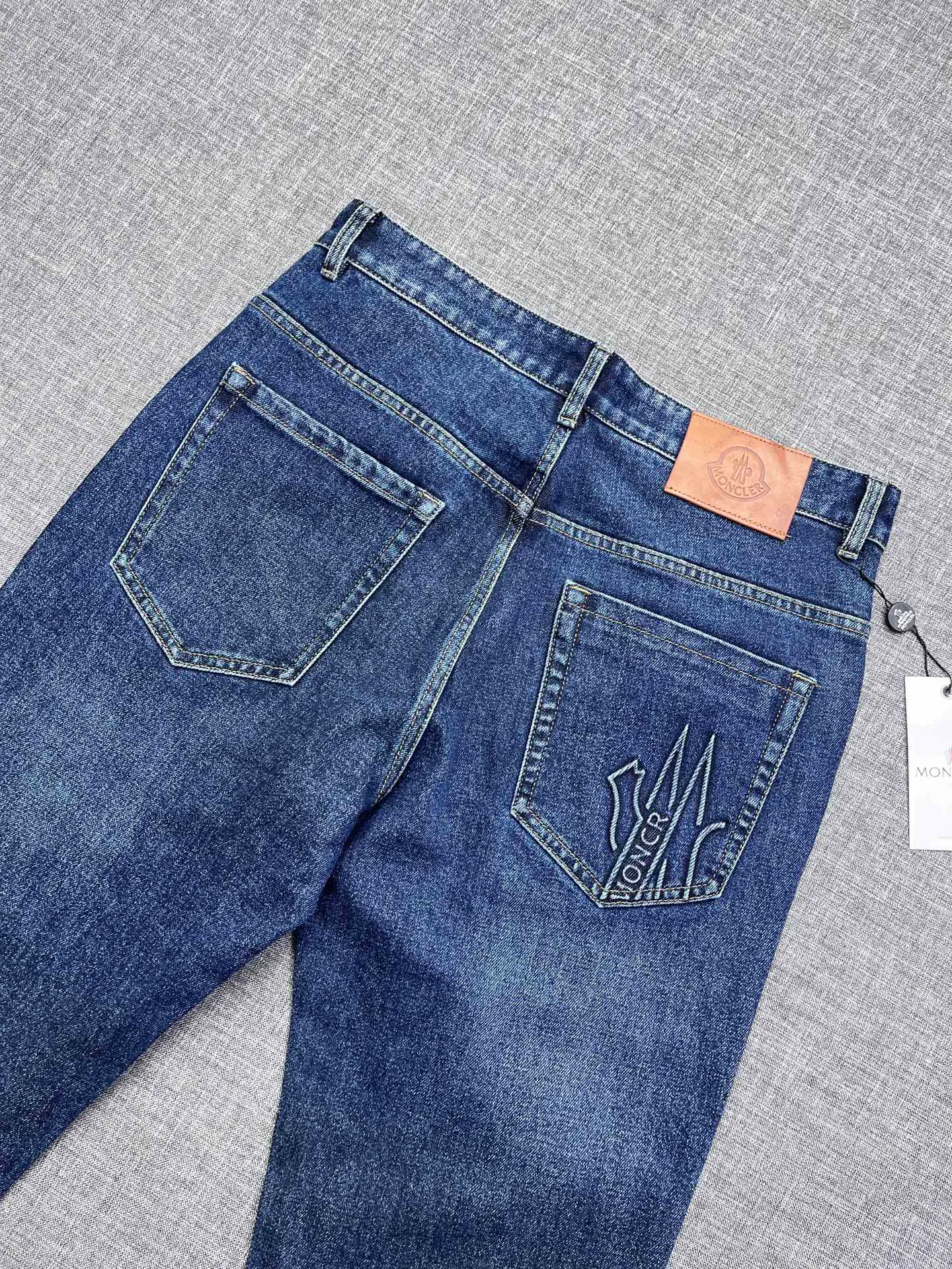 Джинсы Мужские Moncler 250445