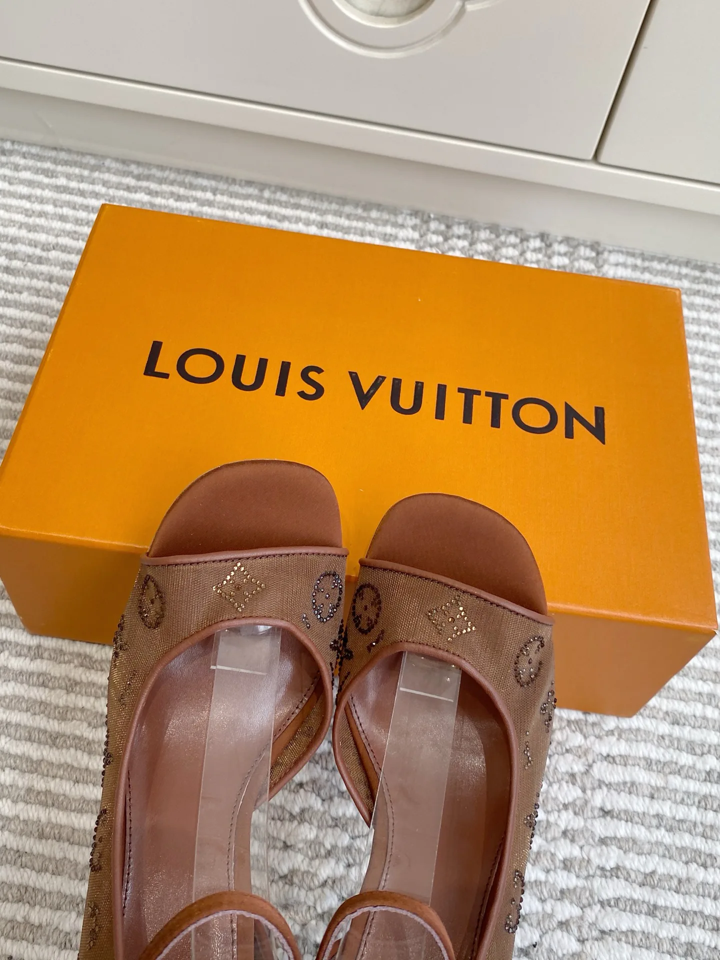 Босоножки Женские Louis Vuitton 12779846