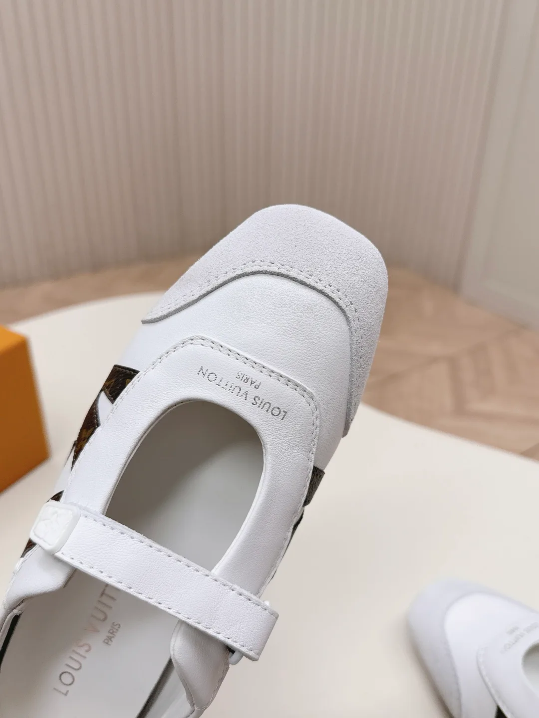Балетки Женские Louis Vuitton 11554401