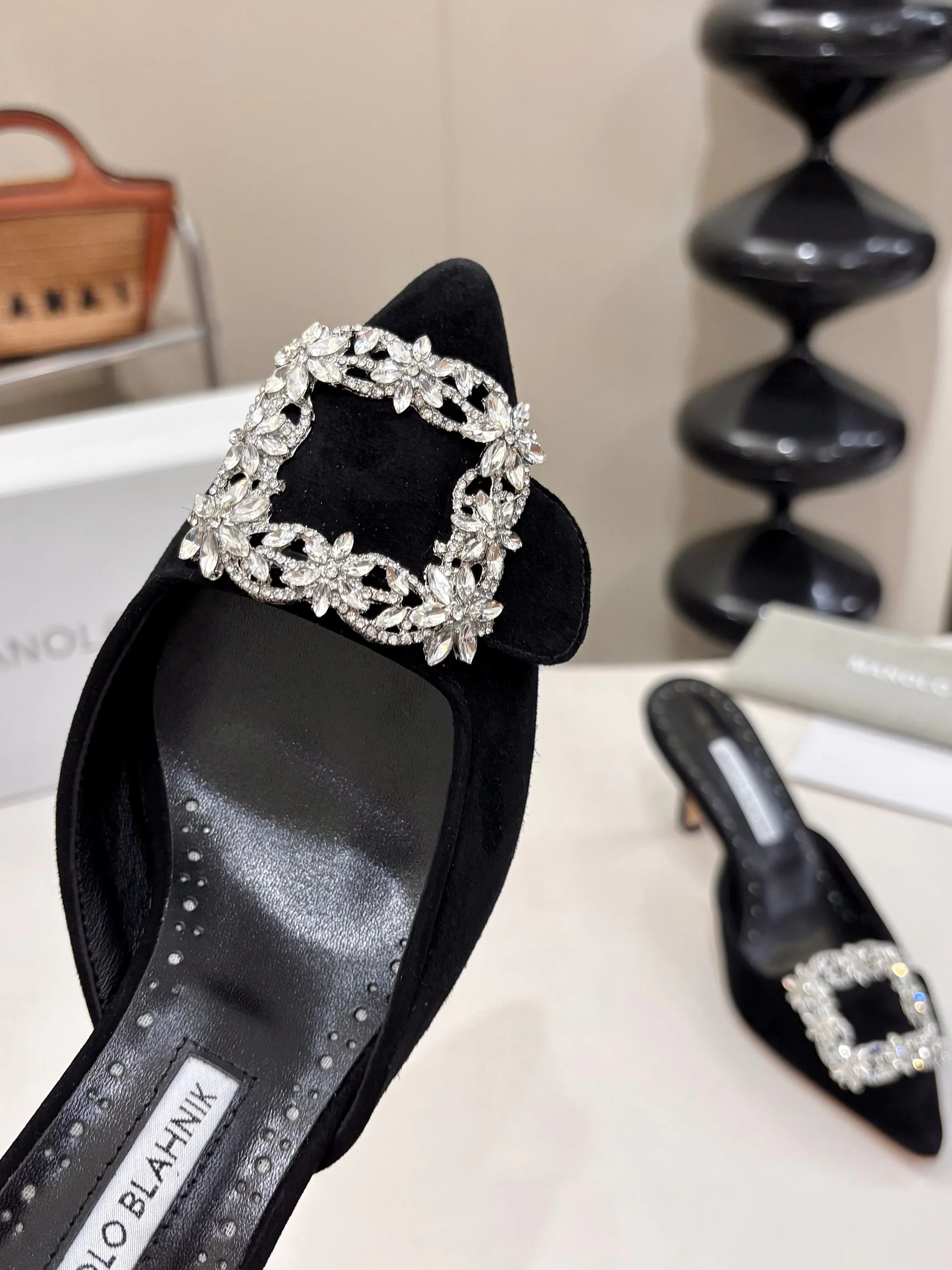 Туфли Женские Manolo Blahnik 17100599