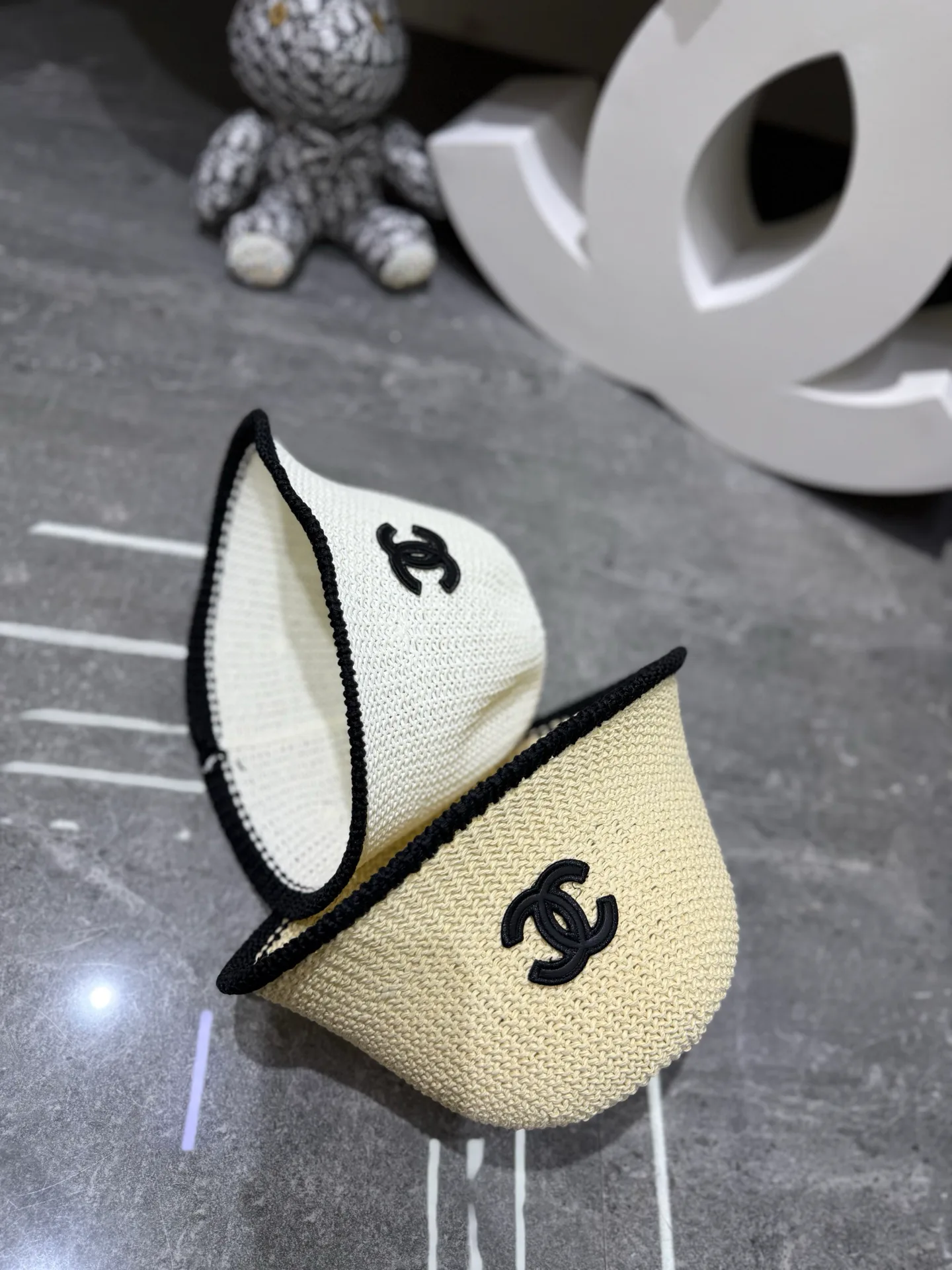 Головные Уборы Chanel 17810491