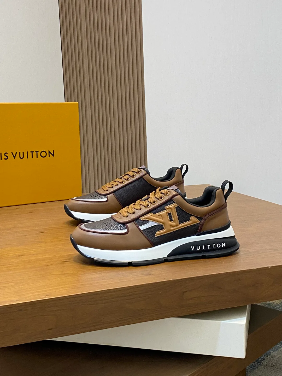 Кроссовки Мужские Louis Vuitton 11250172