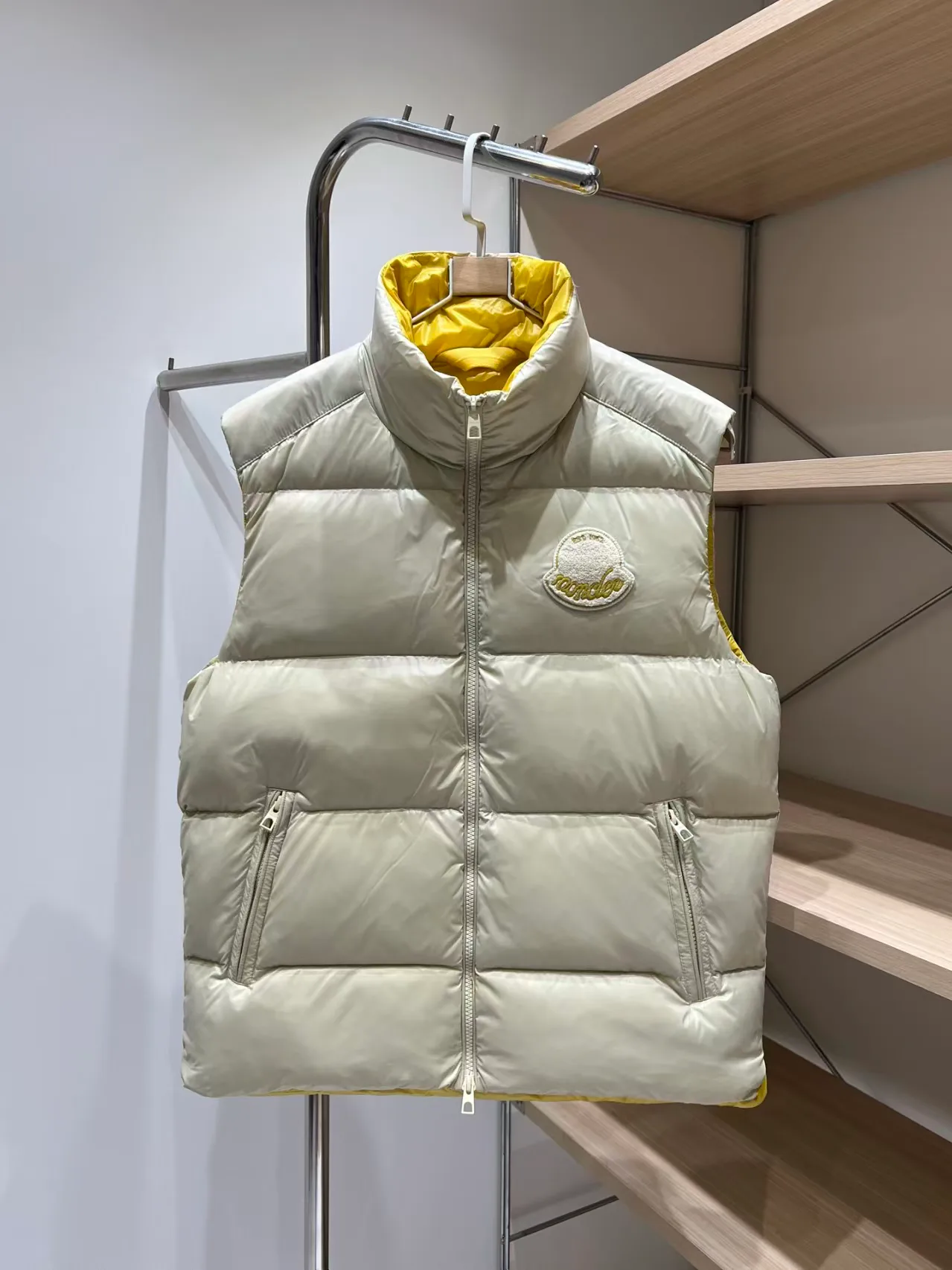 Жилеты Женские Moncler 18131395