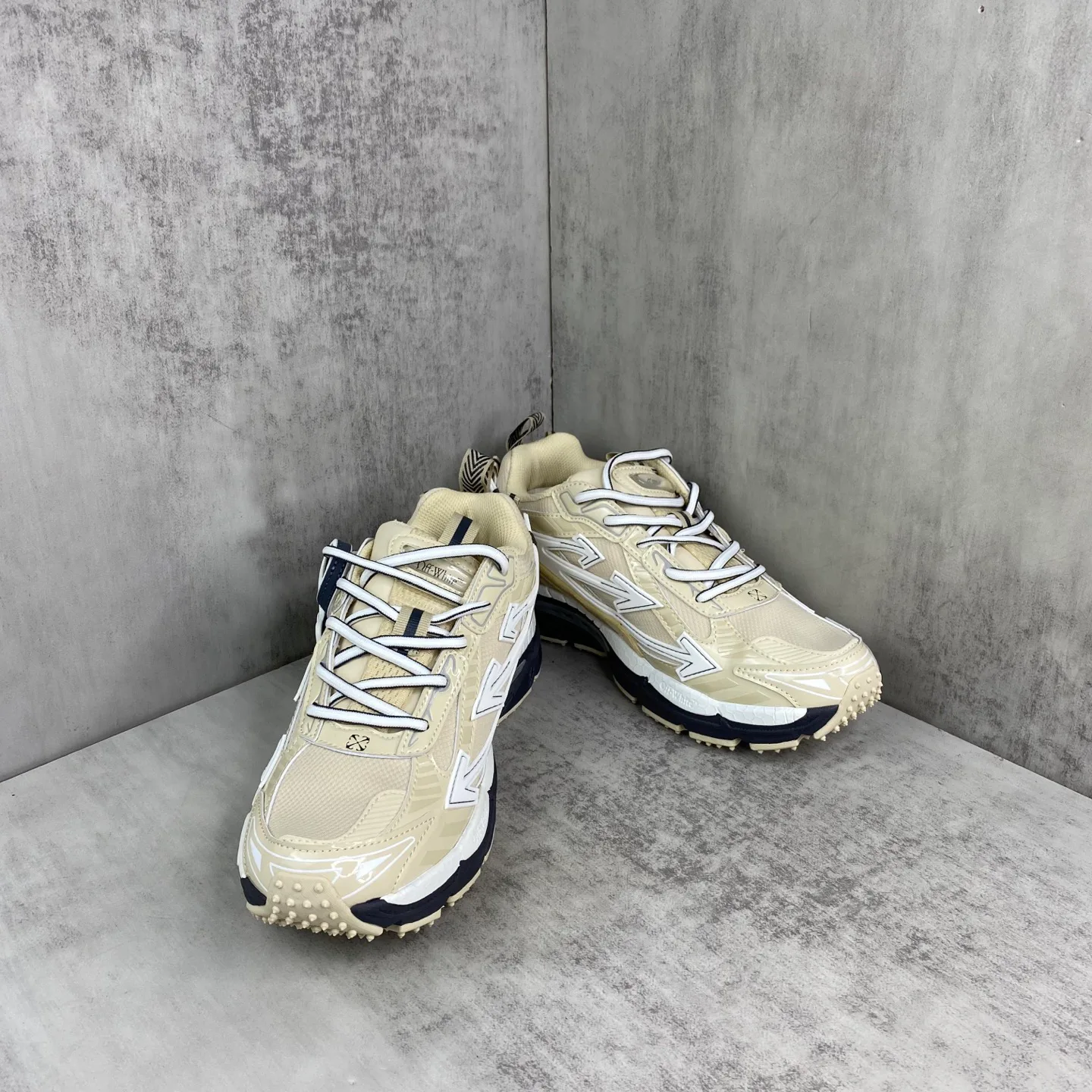 Кроссовки Женские Off-White 860540