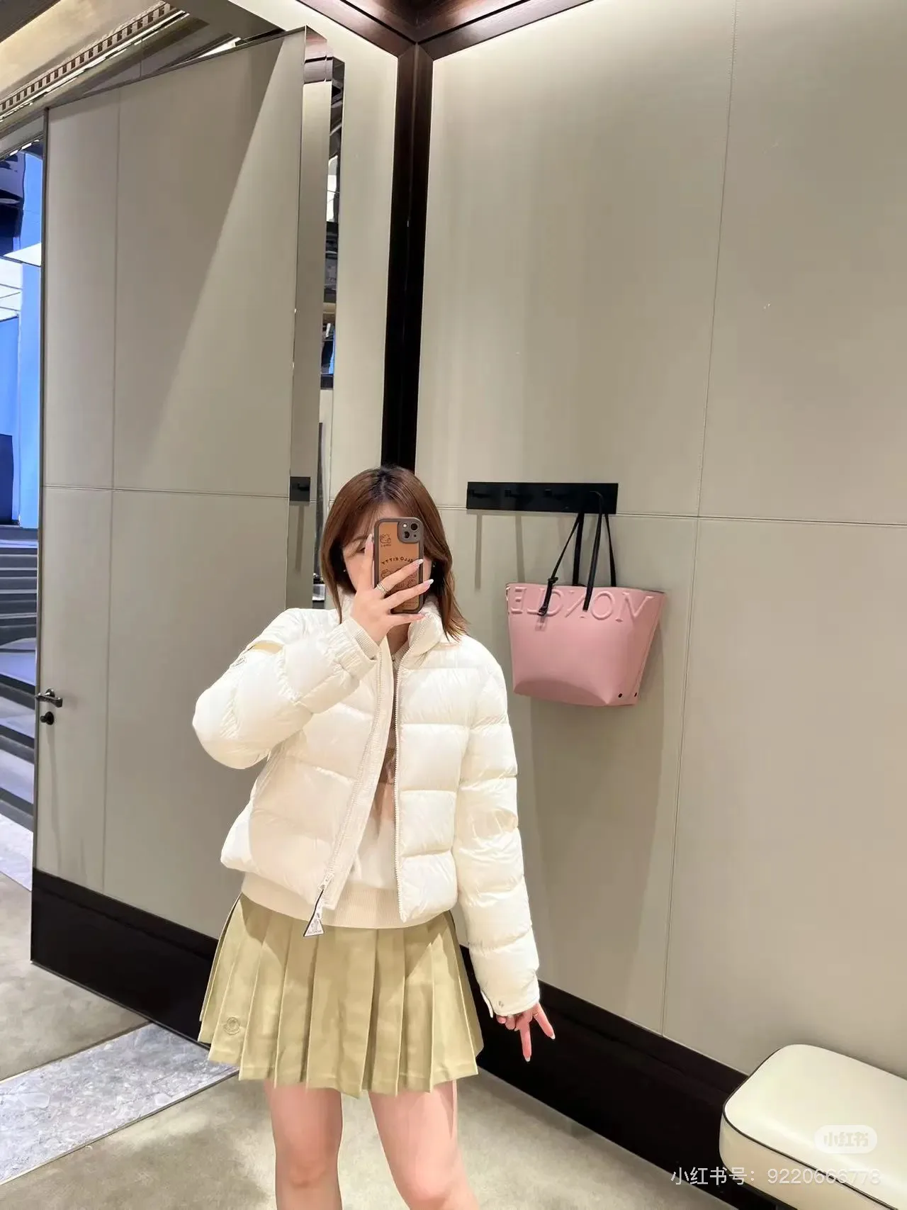 Куртки И Пуховики Женские Moncler 19052088
