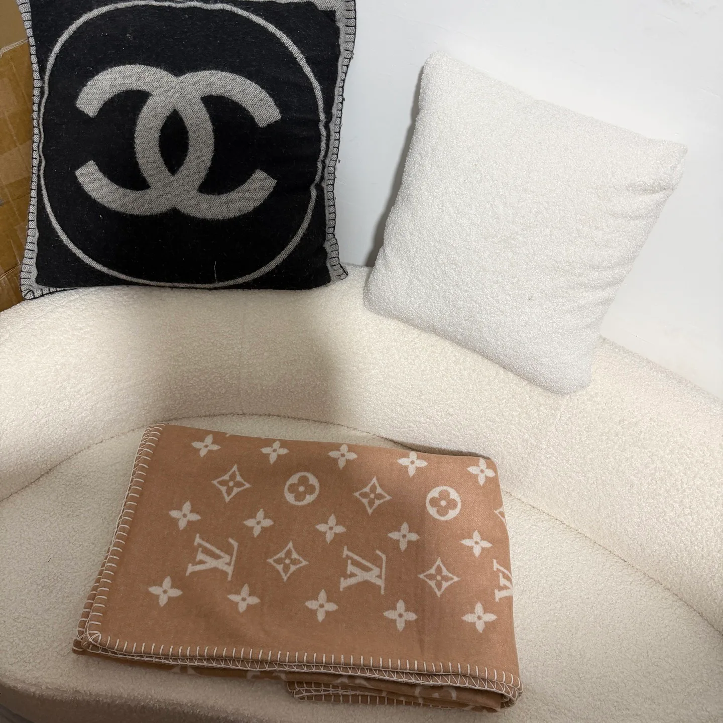 Текстиль Louis Vuitton 18141146