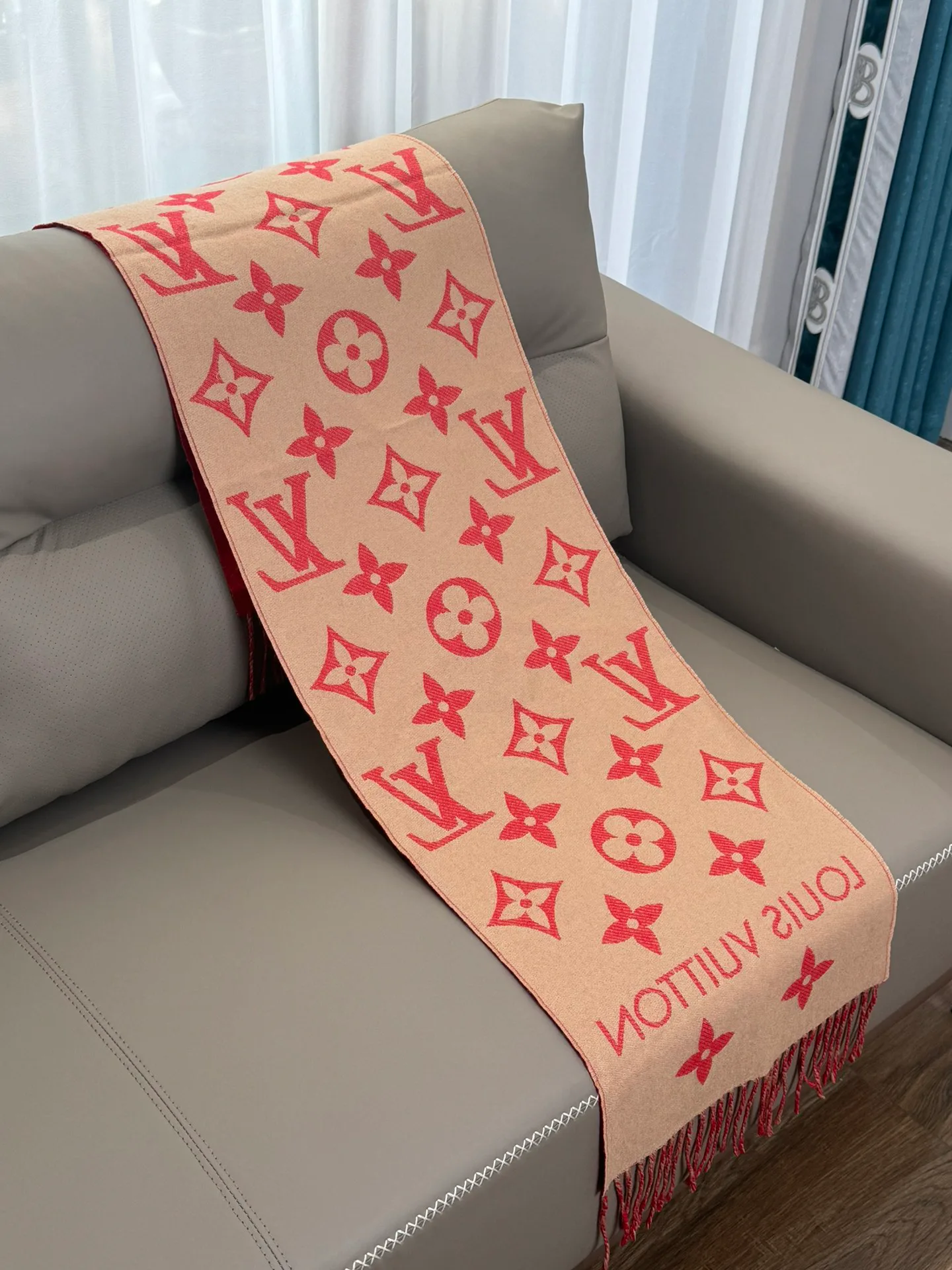 Шарфы Louis Vuitton 964469