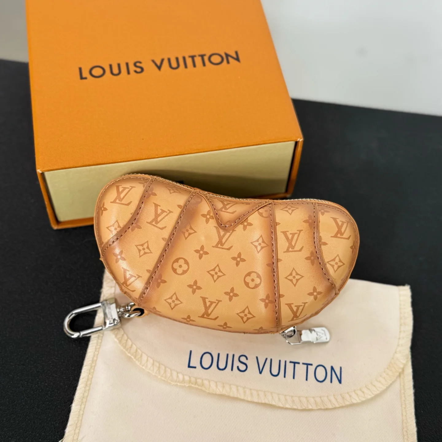 Клатчи Женские Louis Vuitton 5984971