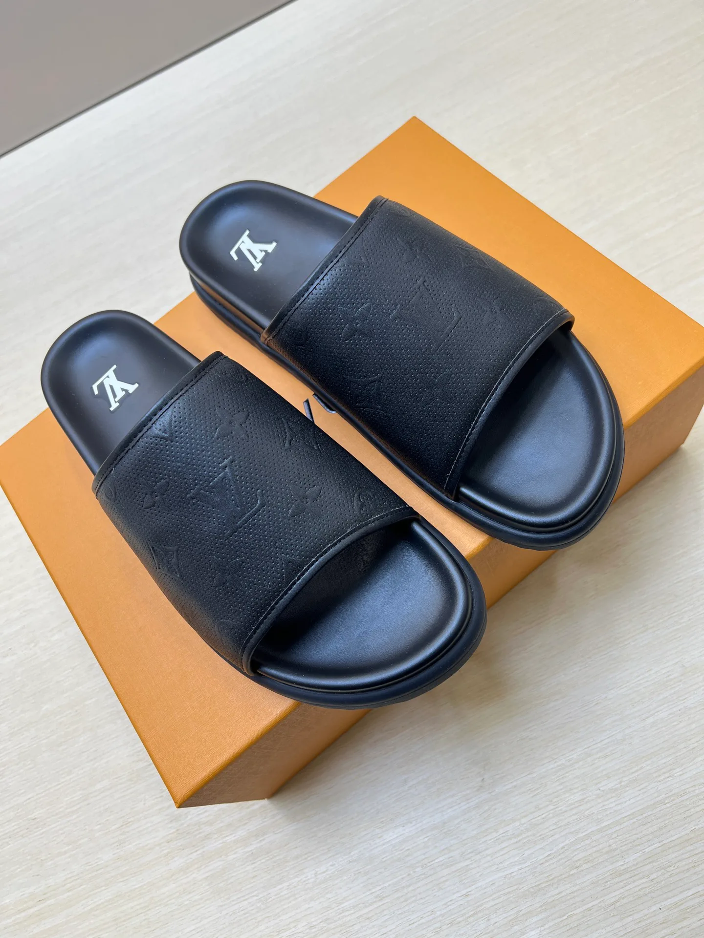 Шлепанцы Мужские Louis Vuitton 1789271