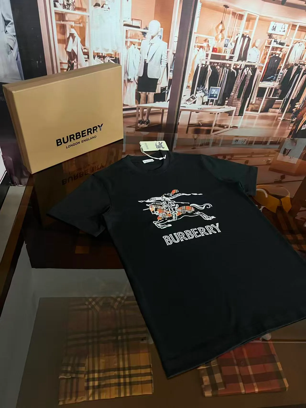 Футболки Женские Burberry 11736337