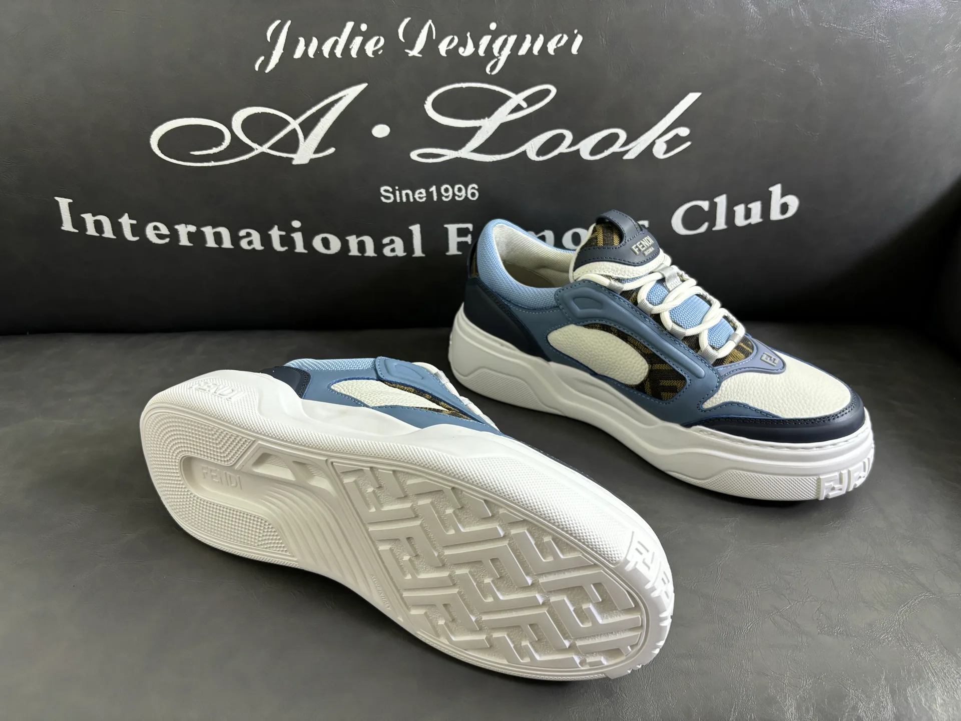 Кроссовки Мужские Fendi 29186