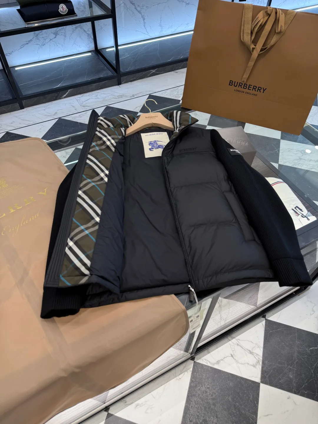 Куртки И Пуховики Женские Burberry 18007672
