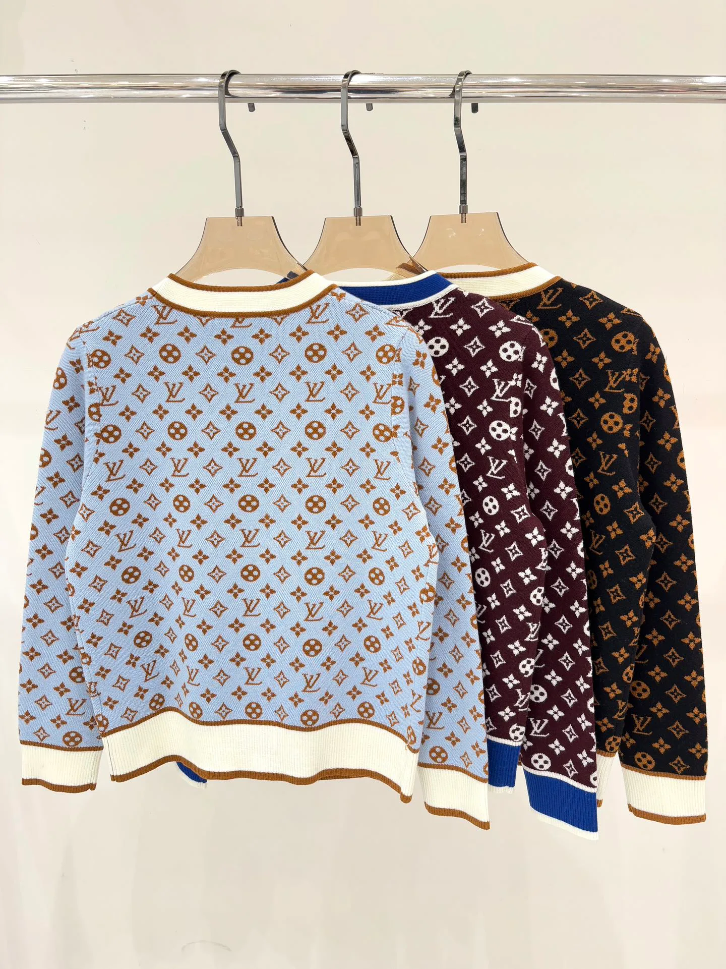 Свитеры Женские Louis Vuitton Свитеры Женские Louis Vuitton