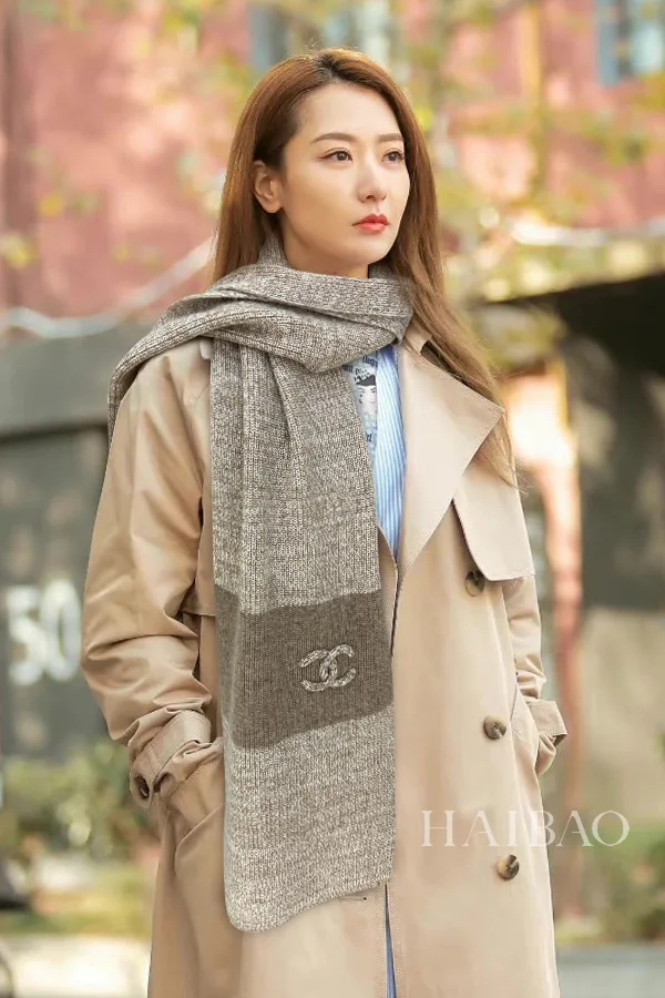 Шарфы Chanel 17940713