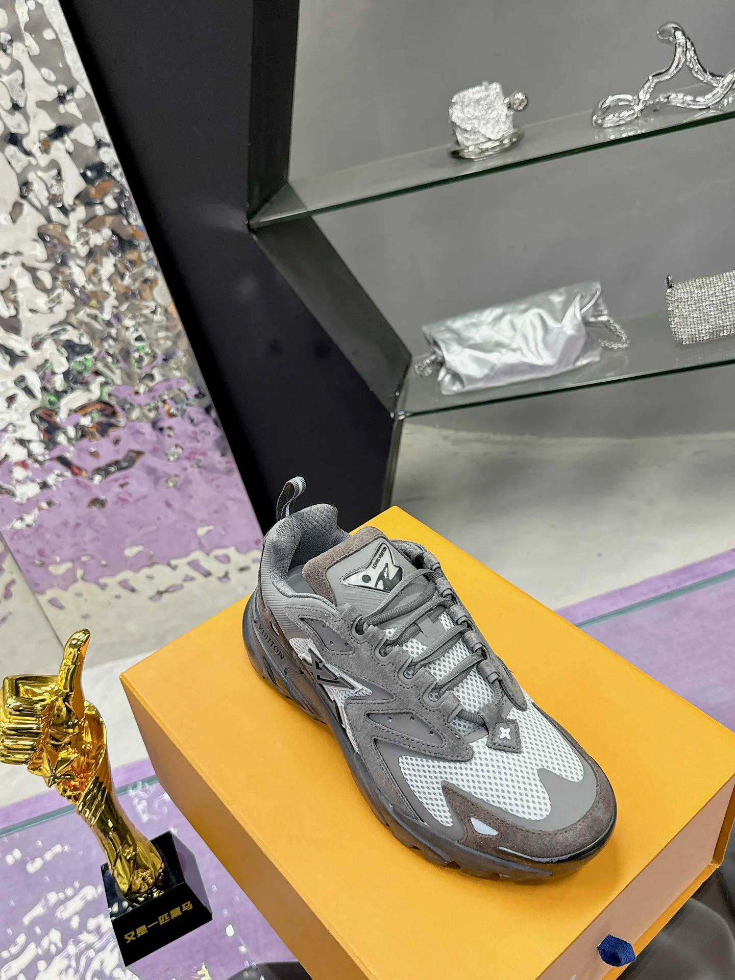 Кроссовки Мужские Louis Vuitton 841700