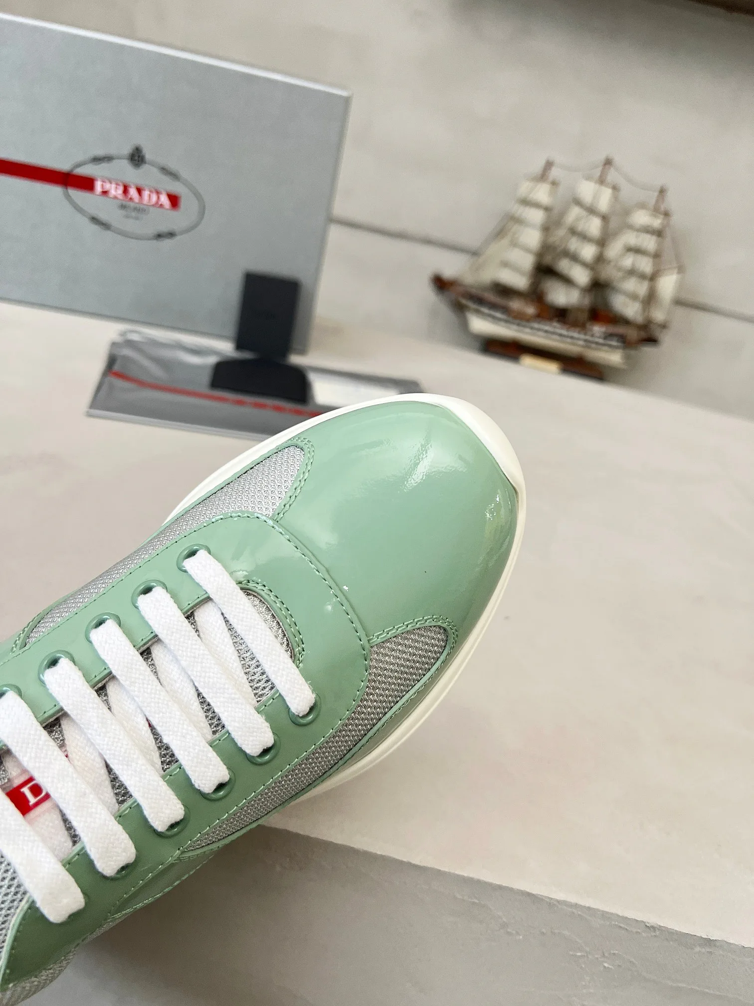 Кроссовки Женские Prada 931607