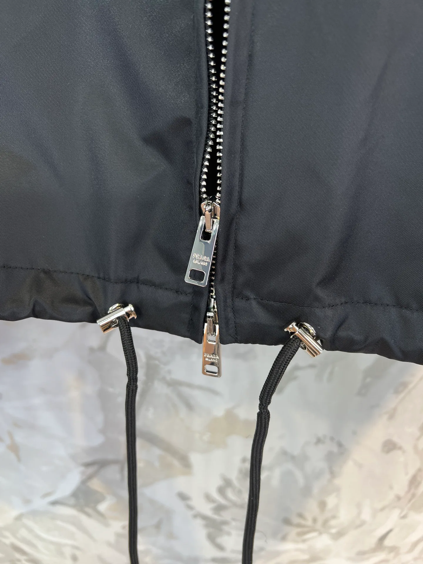 Куртки И Пуховики Женские Prada 18428493