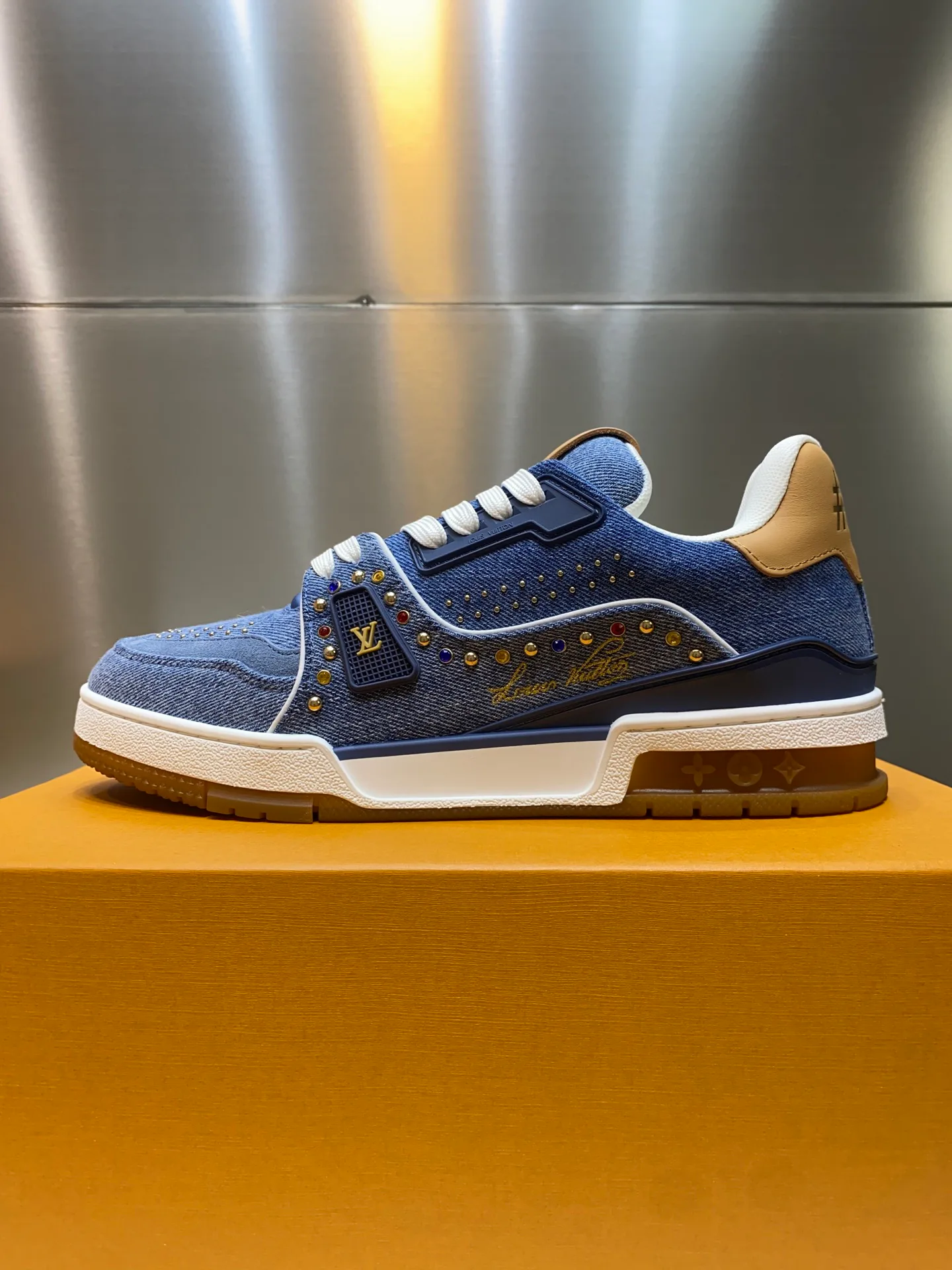 Кроссовки Женские Louis Vuitton 17969006