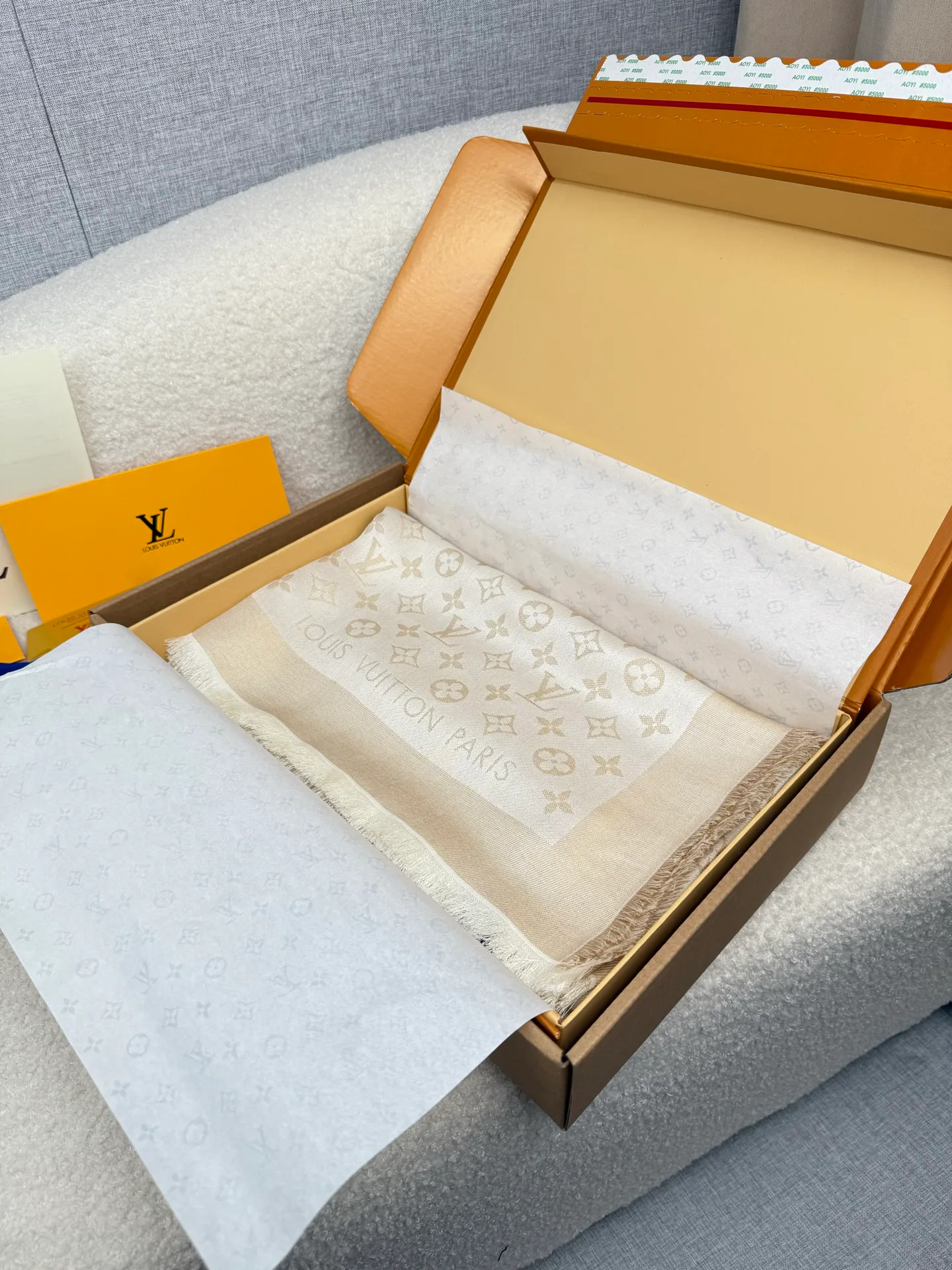 Шарфы Louis Vuitton 18003388