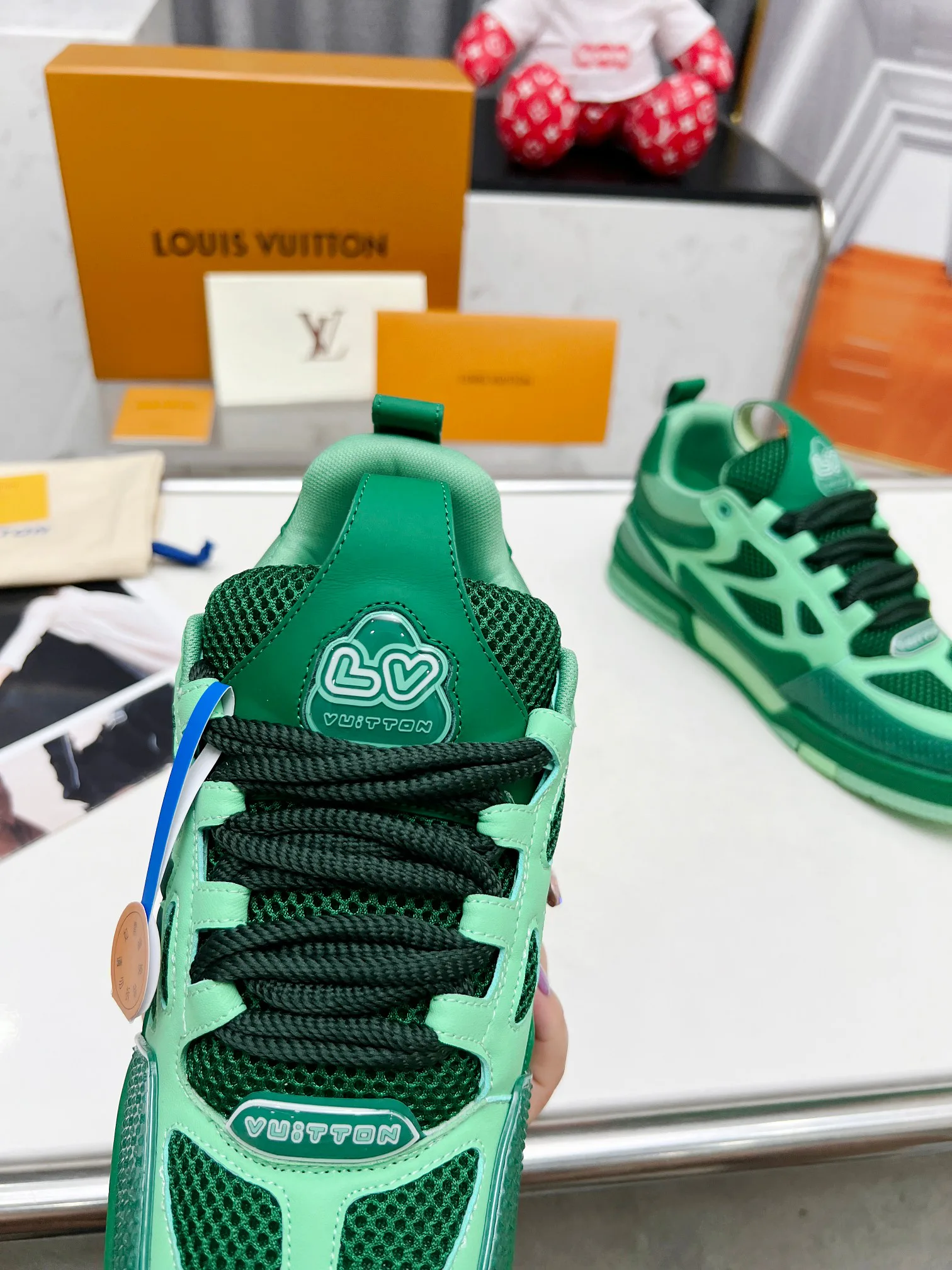 Кроссовки Женские Louis Vuitton 11250512
