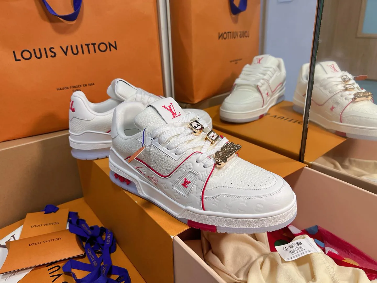 Кроссовки Женские Louis Vuitton 1880949