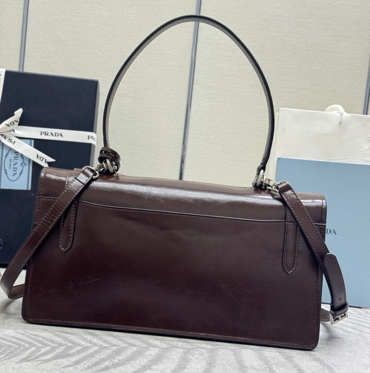 Классические Сумки Женские Prada 11462453