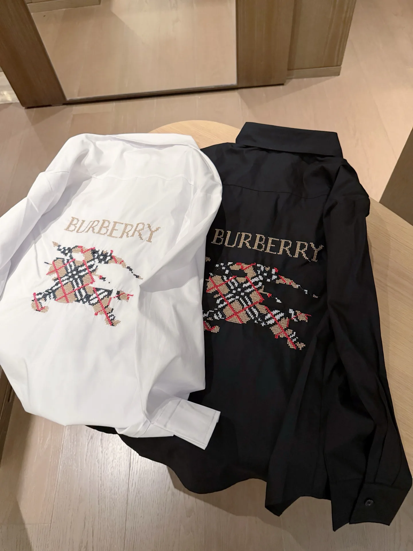 Рубашки Женские Burberry 10646522