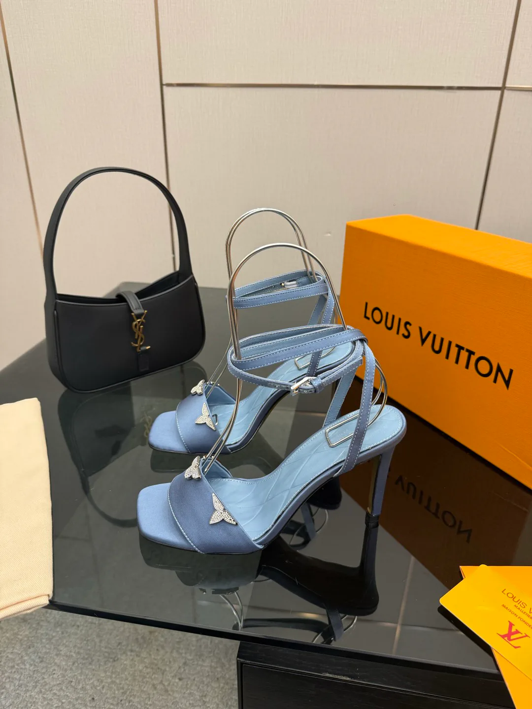 Босоножки Женские Louis Vuitton 5052036