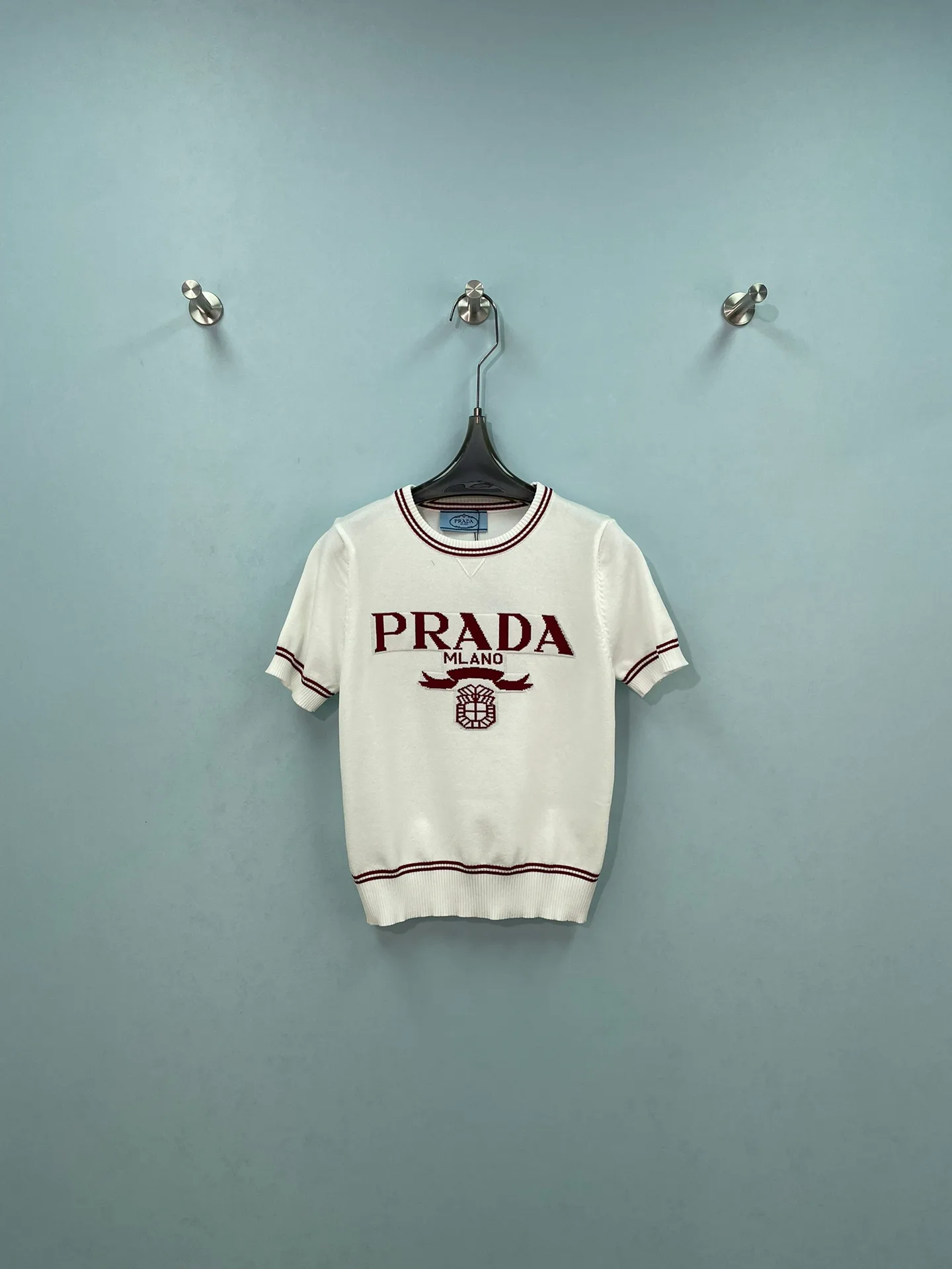 Футболки Женские Prada 17657259
