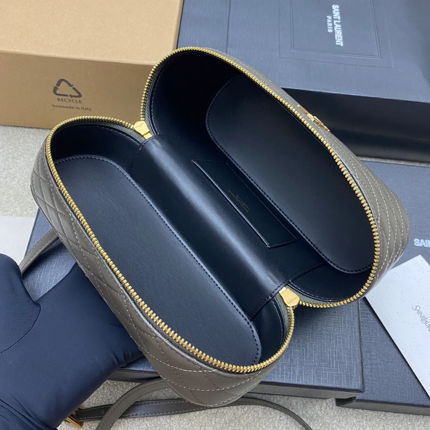 Классические Сумки Женские Saint Laurent 10000423