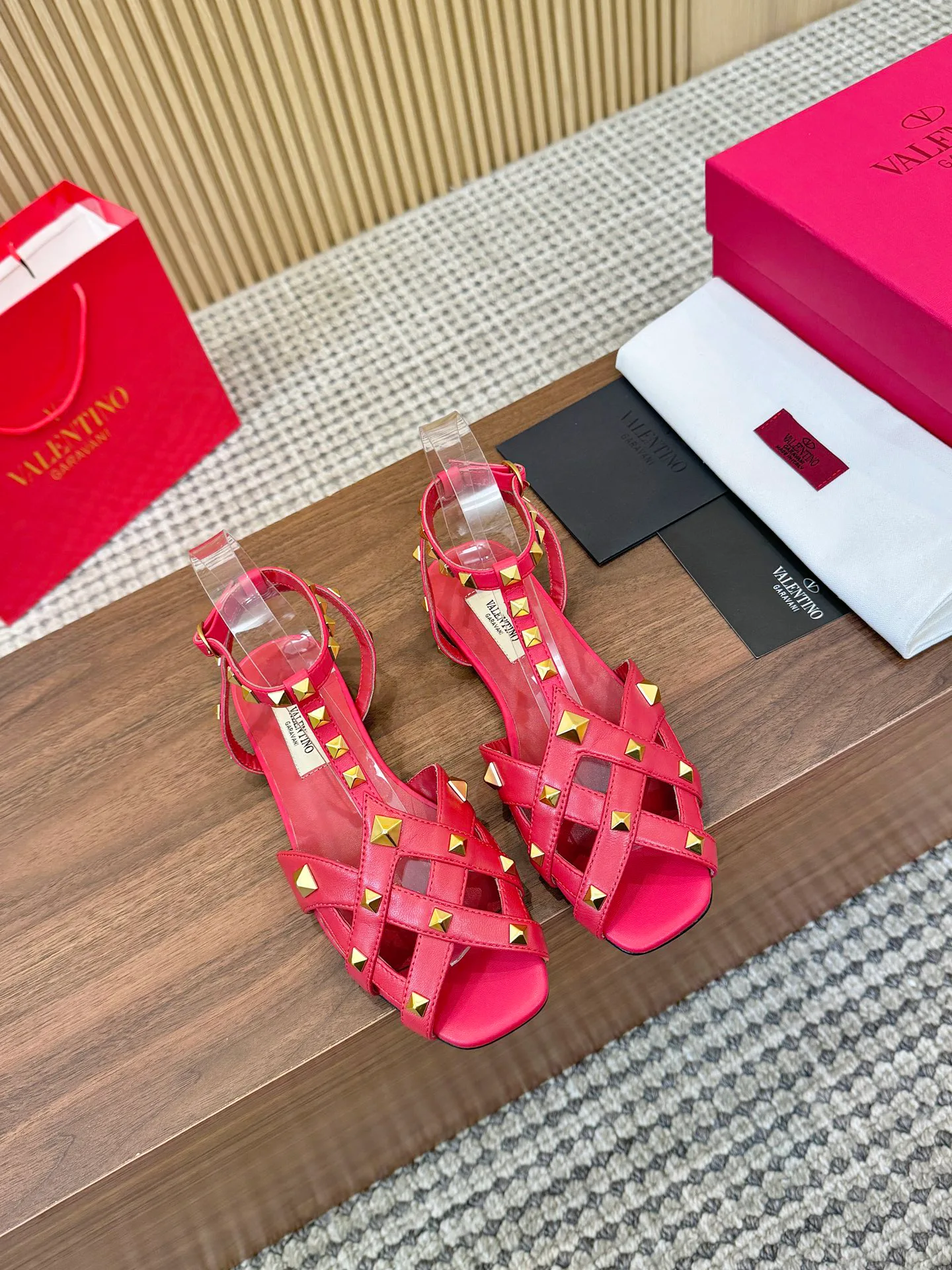 Босоножки Женские Valentino 12156388