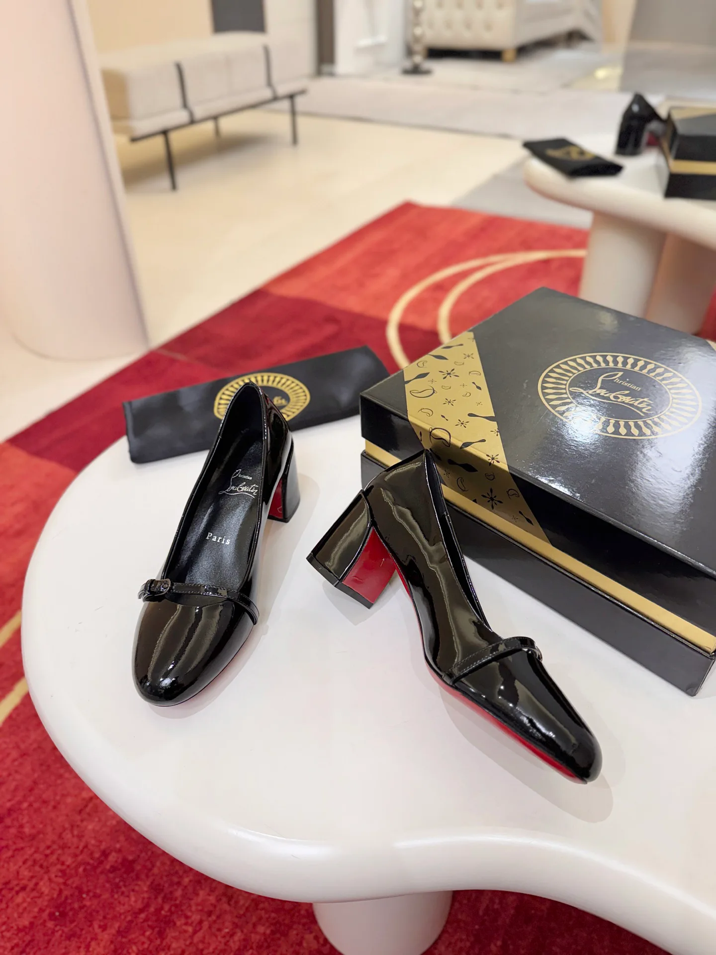 Туфли Женские Christian Louboutin 18821450