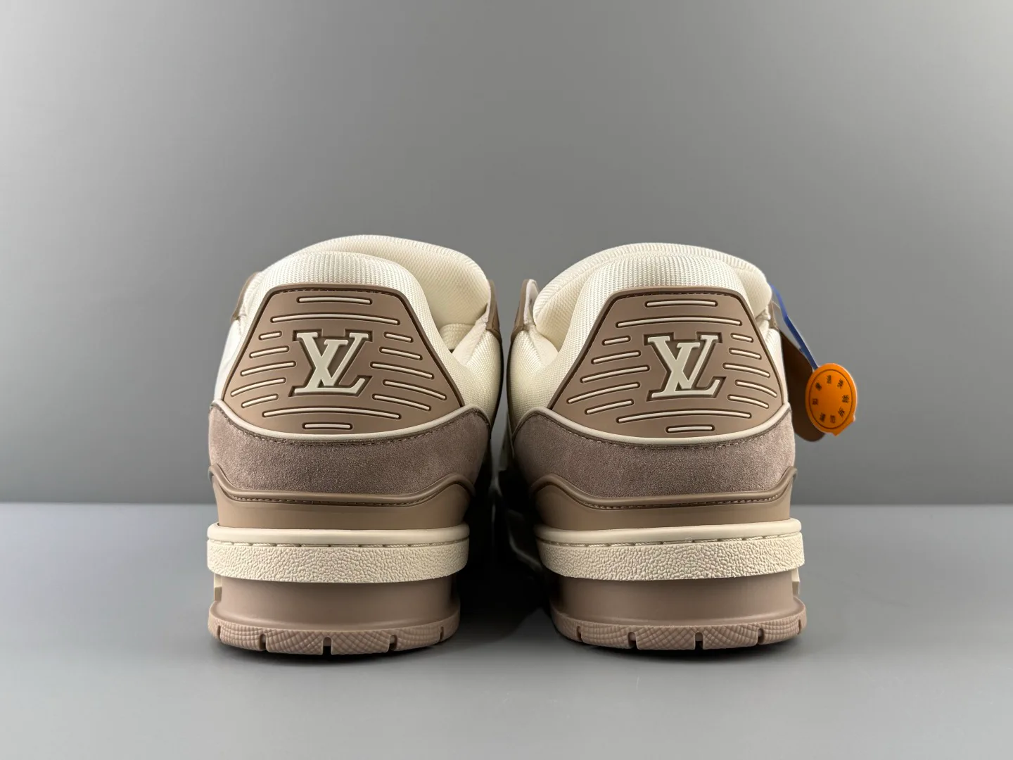 Кроссовки Женские Louis Vuitton 17918699