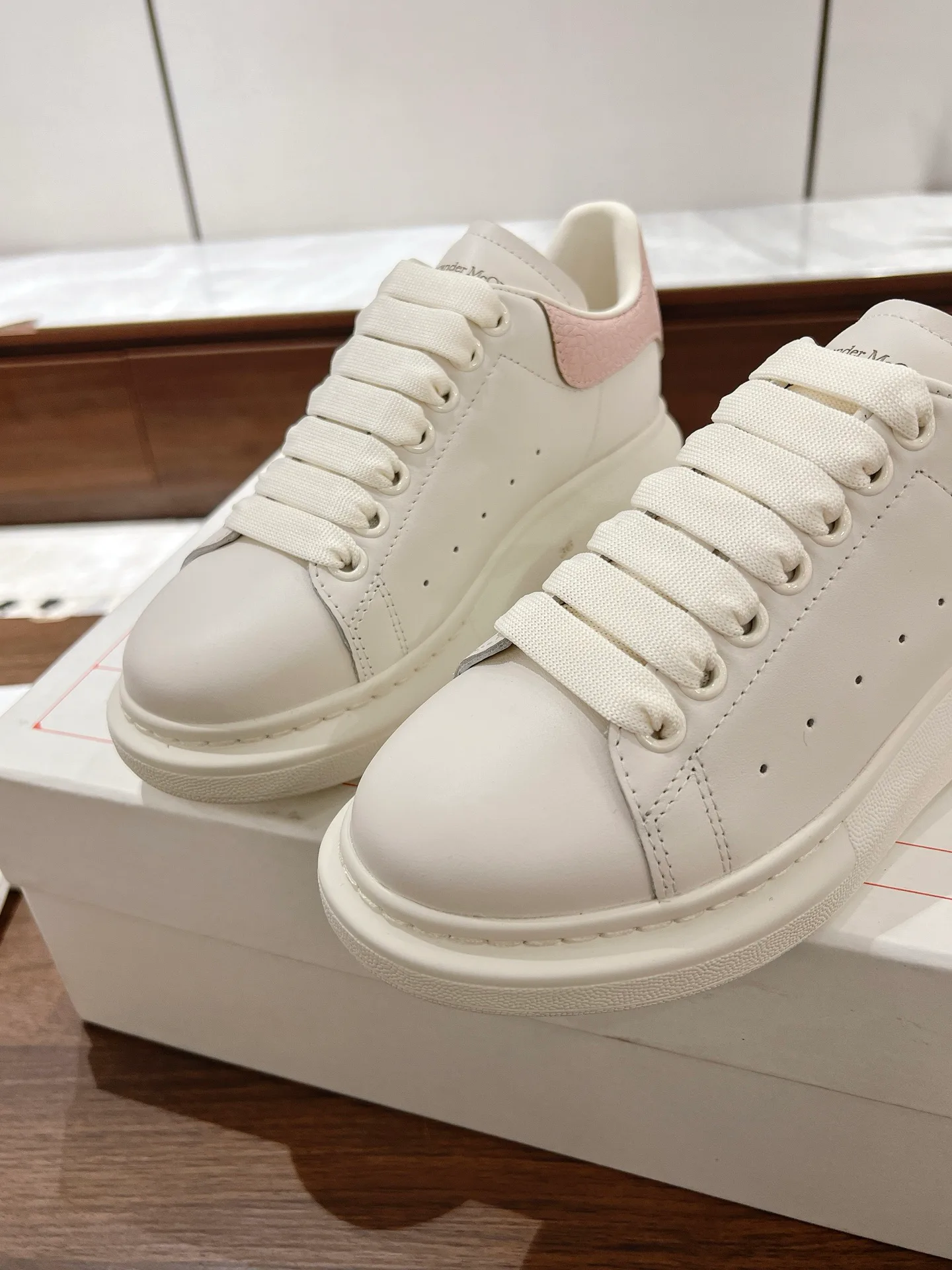 Кеды Женские Alexander Mcqueen 20704