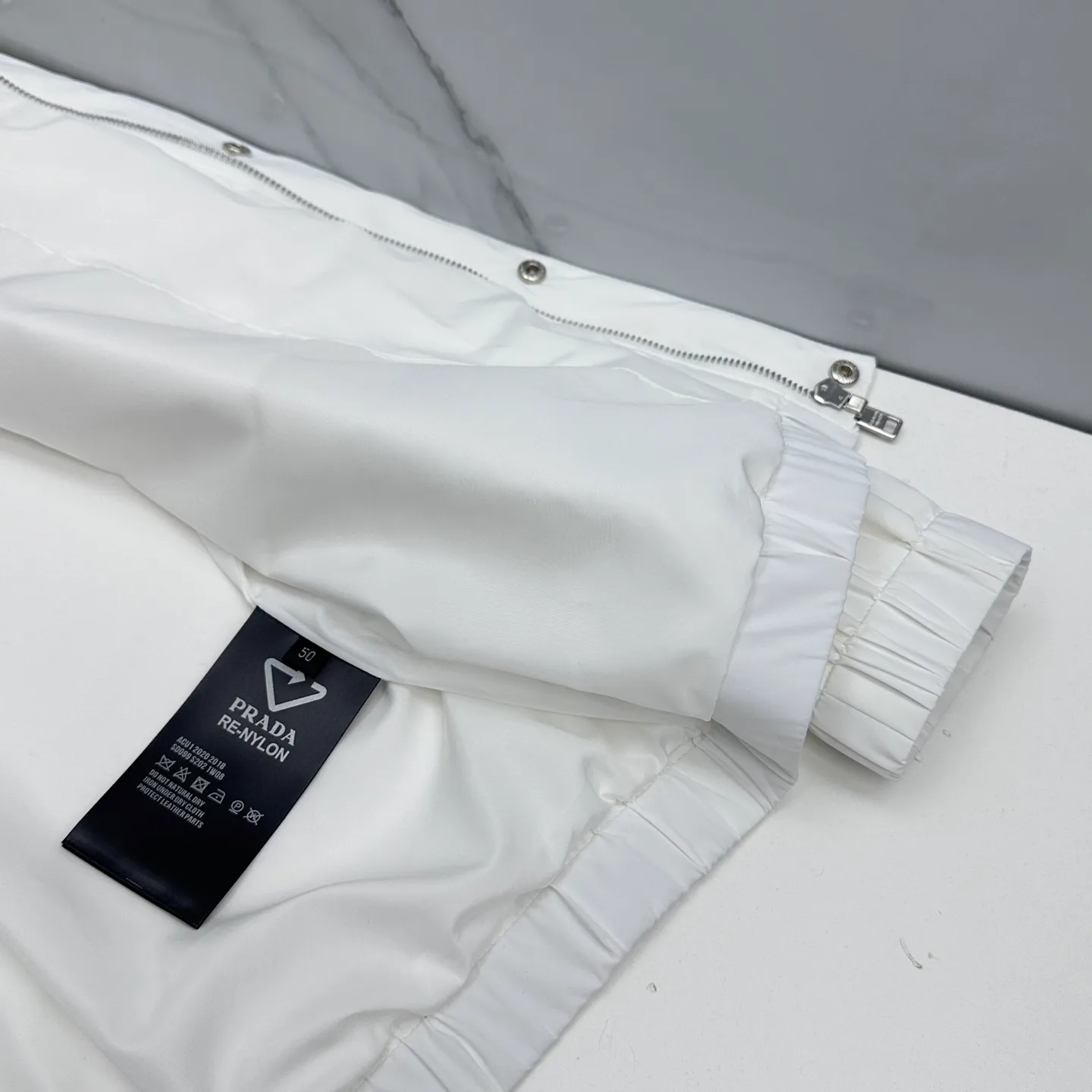 Куртки И Пуховики Мужские Prada 5415042