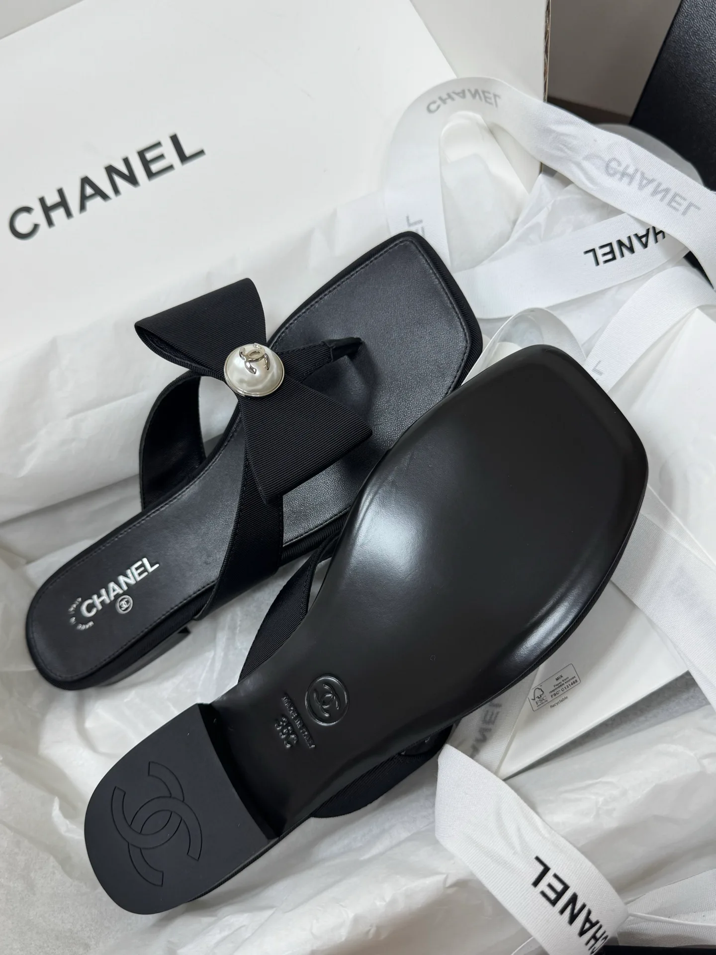 Шлепанцы Женские Chanel 17418250