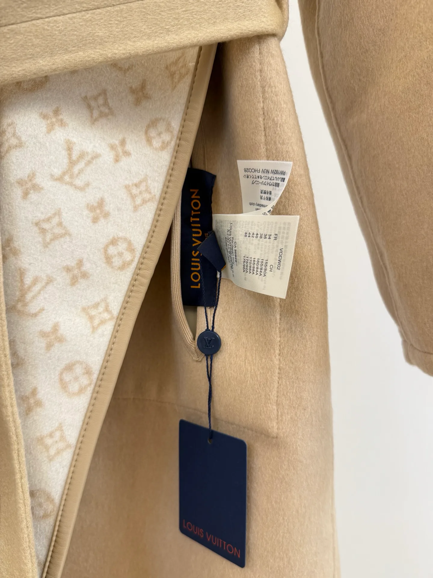 Пальто Женские Louis Vuitton 18601488